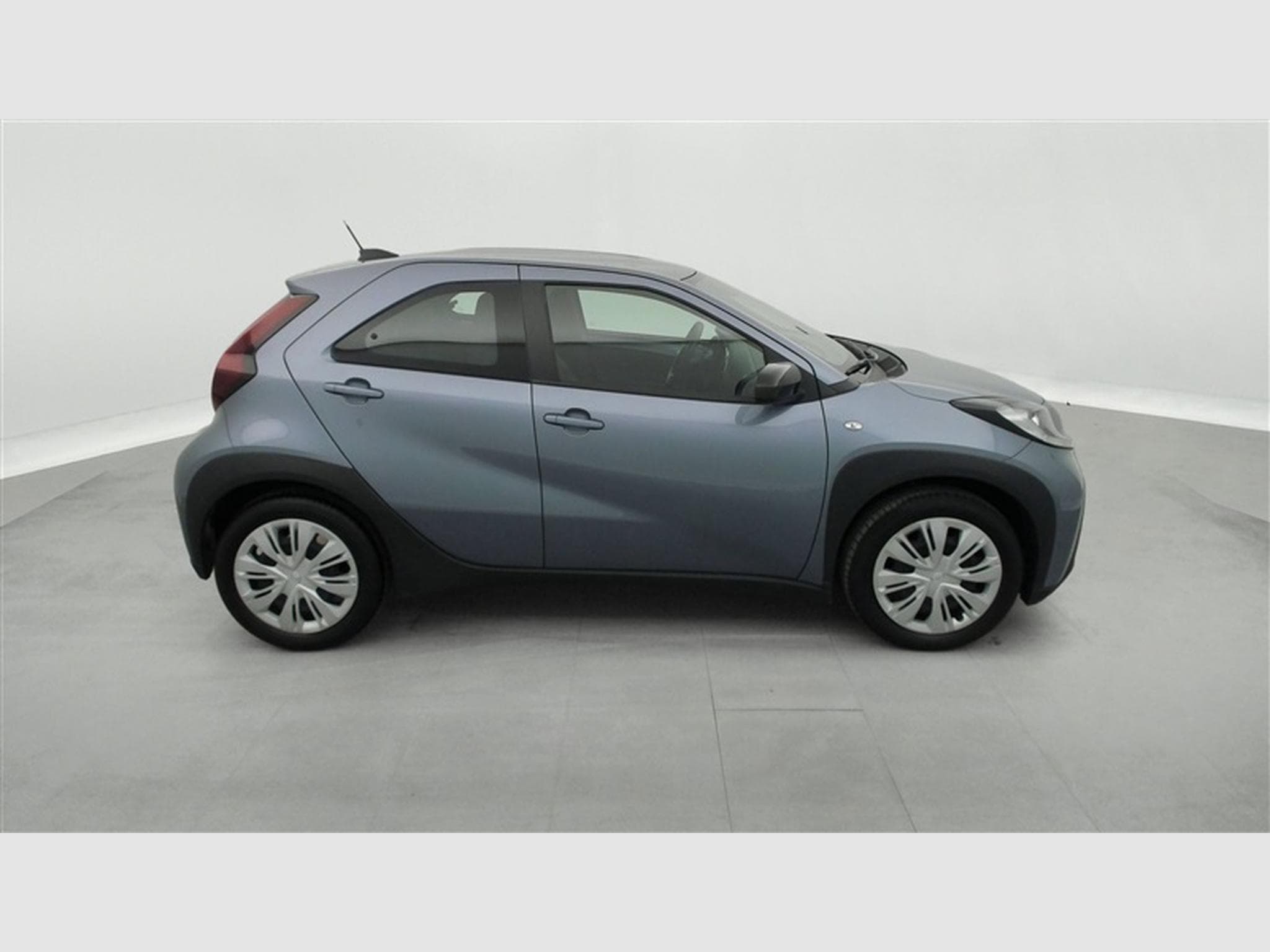 Toyota Aygo 1.0i VVT-i X pulse (2025) - Photo 23