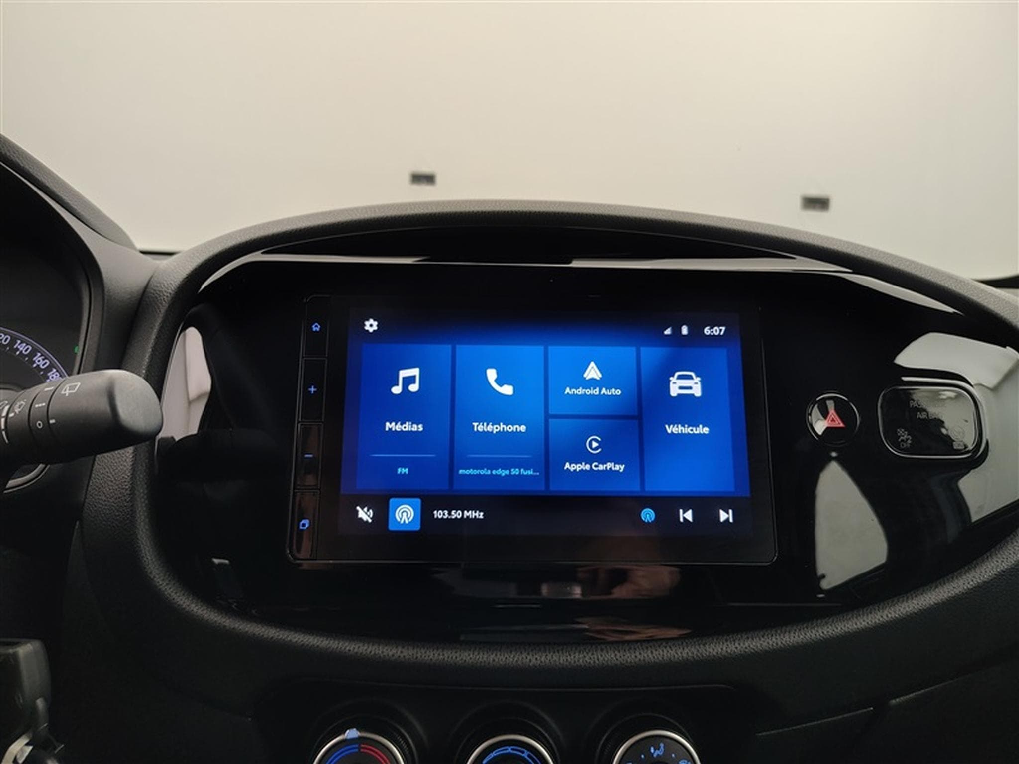 Toyota Aygo 1.0i VVT-i X pulse (2025) - Photo 19