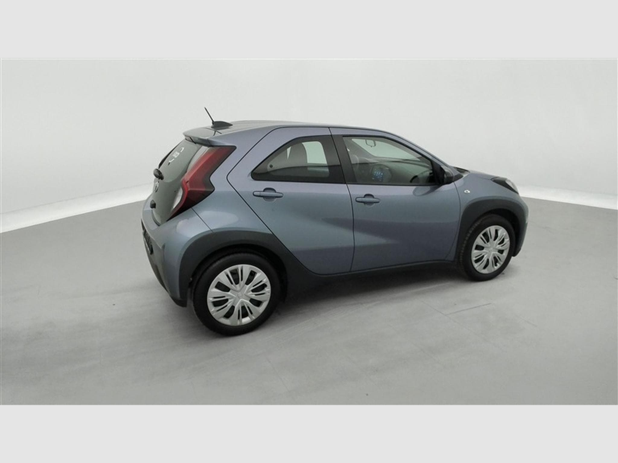 Toyota Aygo 1.0i VVT-i X pulse (2025) - Photo 24
