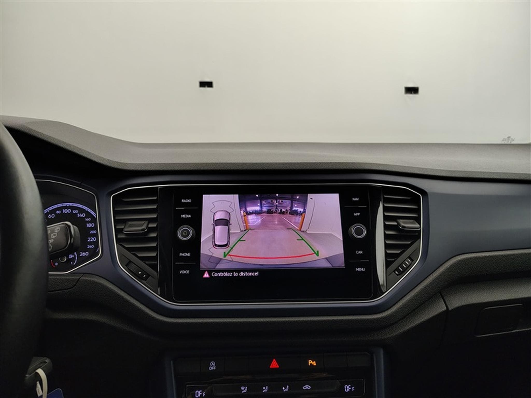 VW T-Roc 1.0 TSI United OPF (2020) - Photo 17
