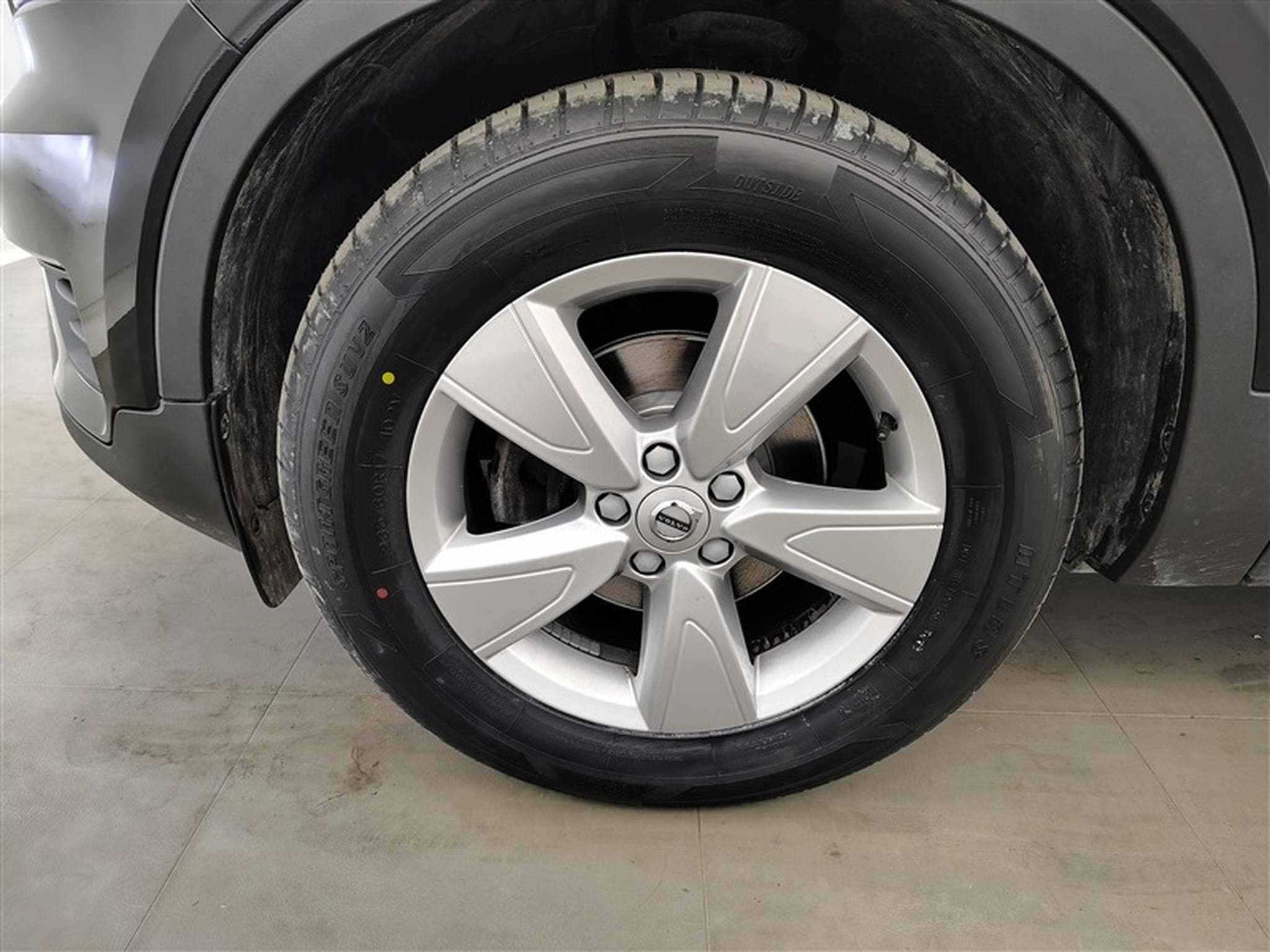Volvo XC40 1.5 T2 Momentum Core Geartronic NAVI/FULL LED/JA17/PDC (2022) - Foto 6