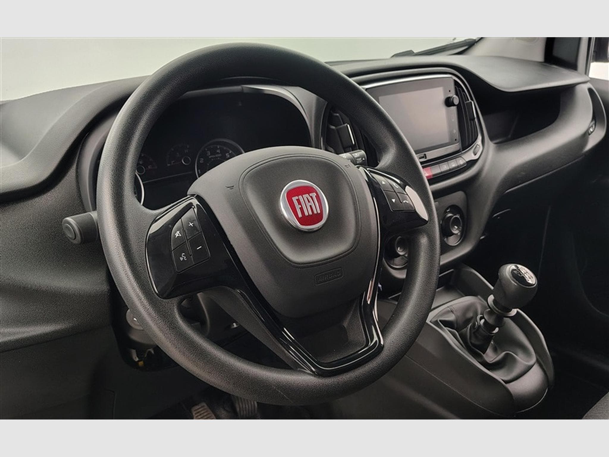 Fiat Doblo 1.6 MJET Cargo CLIM / CARPLAY (2023) - Photo 9