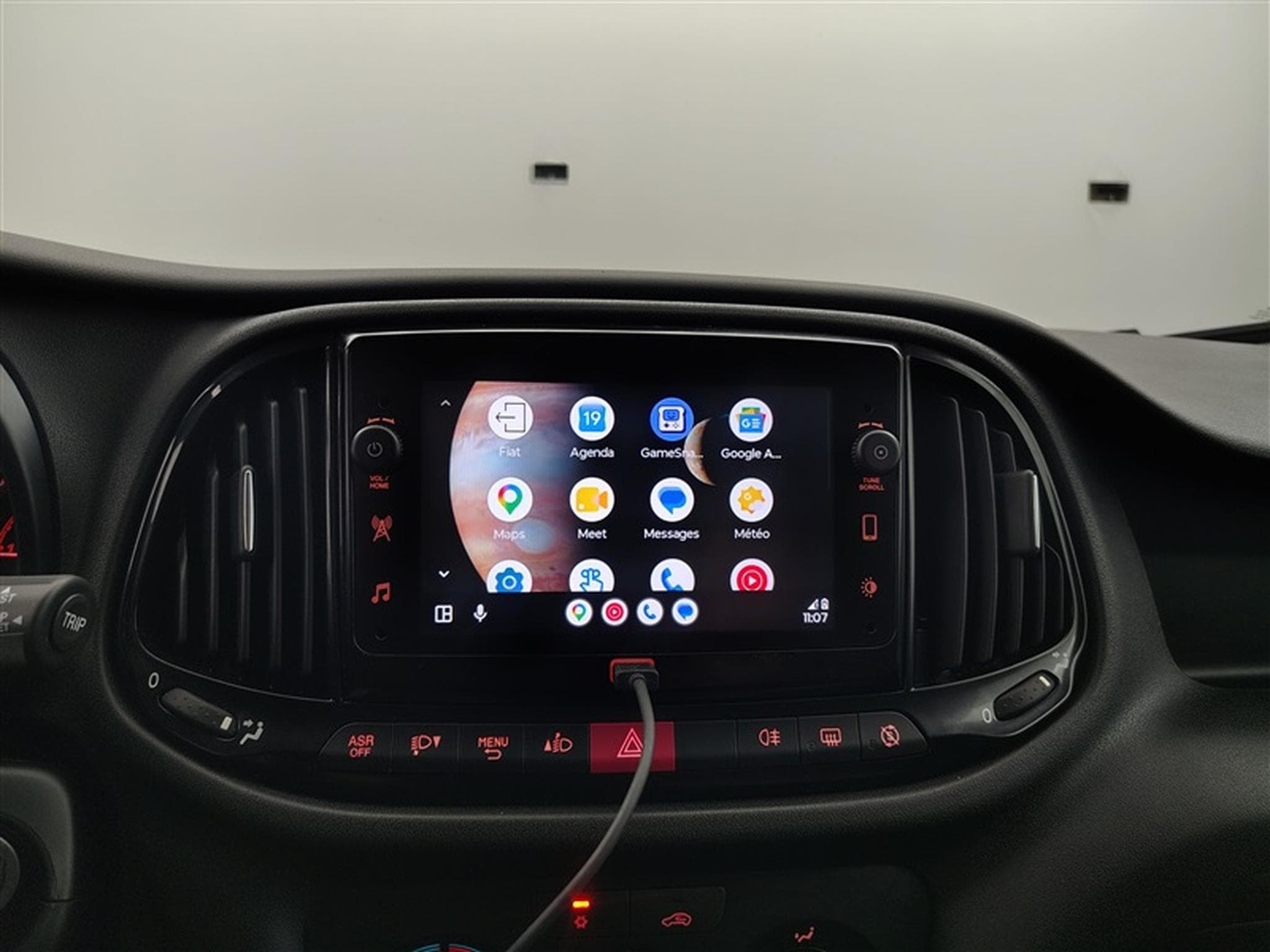 Fiat Doblo 1.6 MJET Cargo CLIM / CARPLAY (2023) - Photo 19