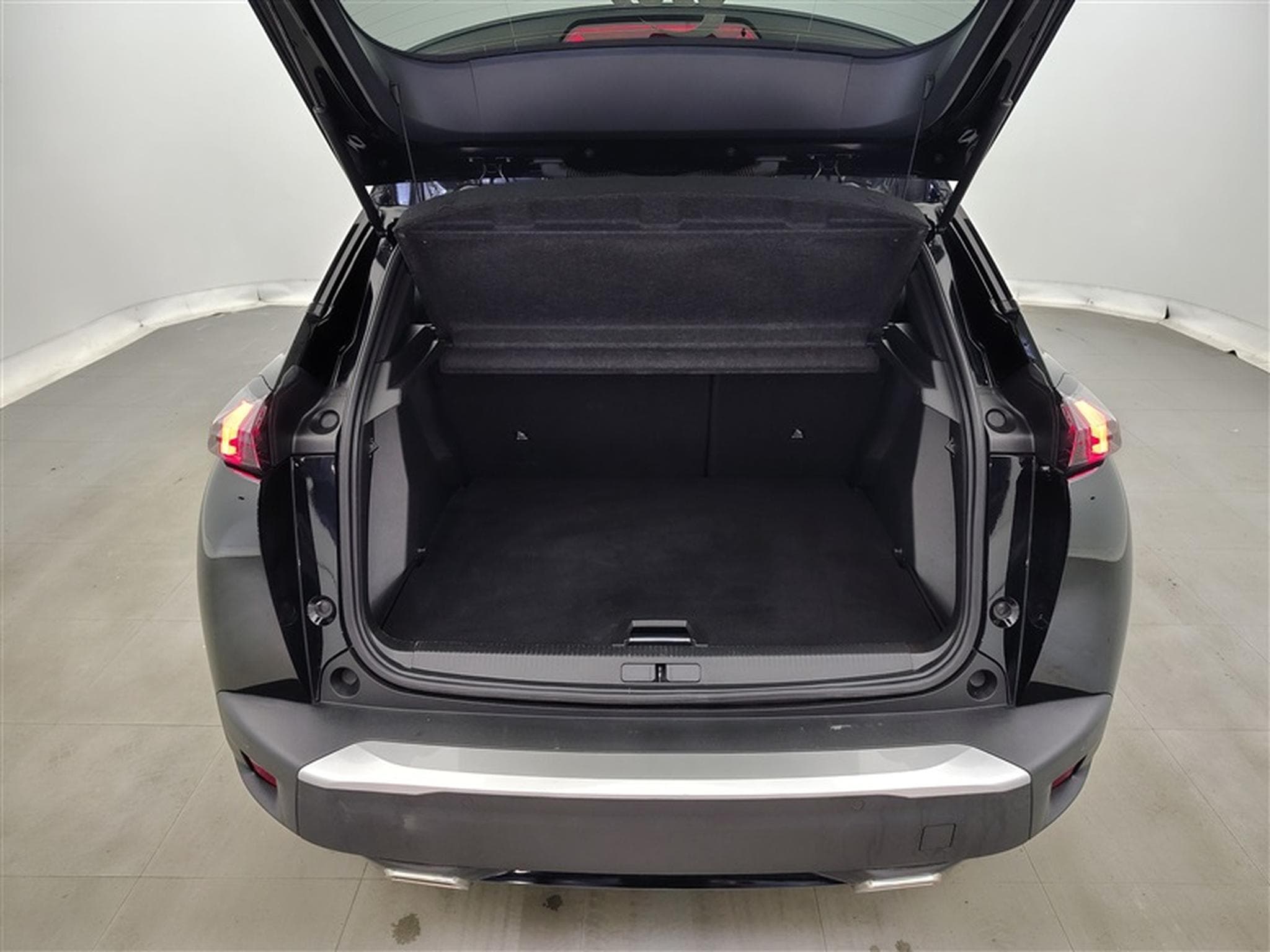 Peugeot 2008 1.2 PureTech Allure S-CUIR/NAVI/LED/JA17/PDC (2023) - Photo 14