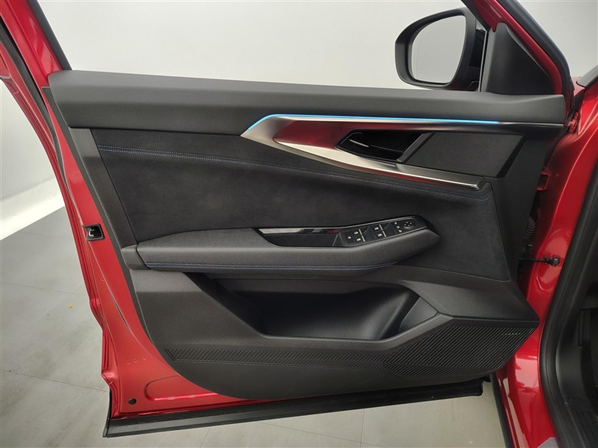 Renault Austral 1.3 TCe MHEV Techno Esprit Alpine160 EDC (2023) - Foto 17