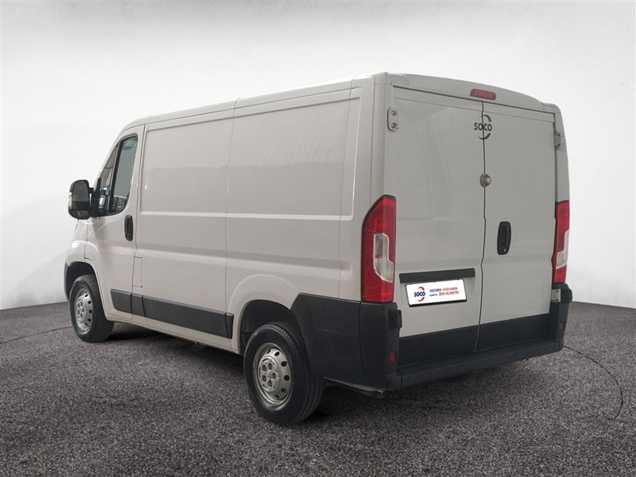 Peugeot Boxer 2.2 BlueHDi 140cv L1H1 NAVI / RADAR / CRUISE (2021) - Foto 2