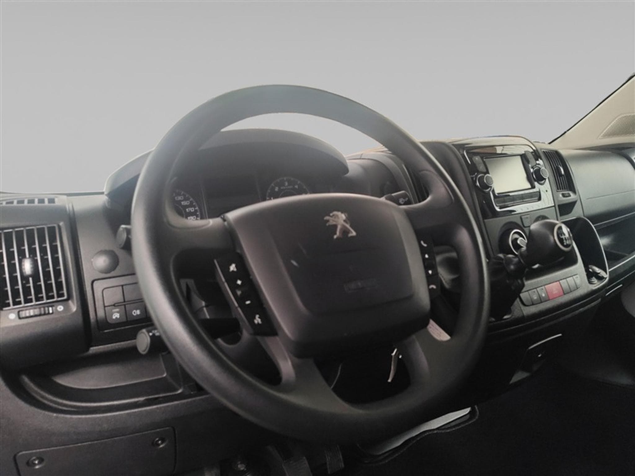 Peugeot Boxer 2.2 BlueHDi 140cv L1H1 NAVI / RADAR / CRUISE (2021) - Foto 9