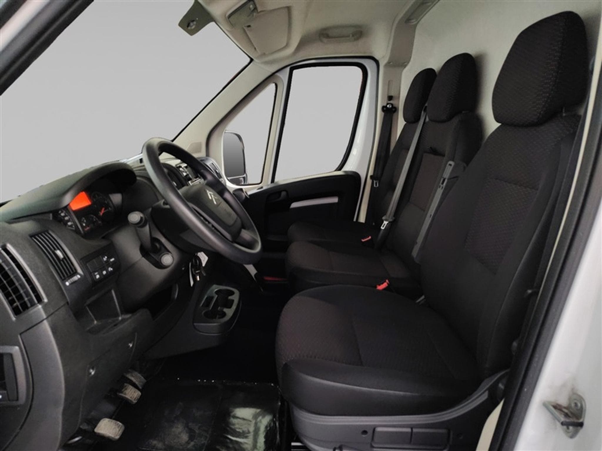 Citroen Jumper 2.2 BlueHDi 140cv L2H2 Driver GALERIE / CLIM / BLUETOOTH (2023) - Foto 7