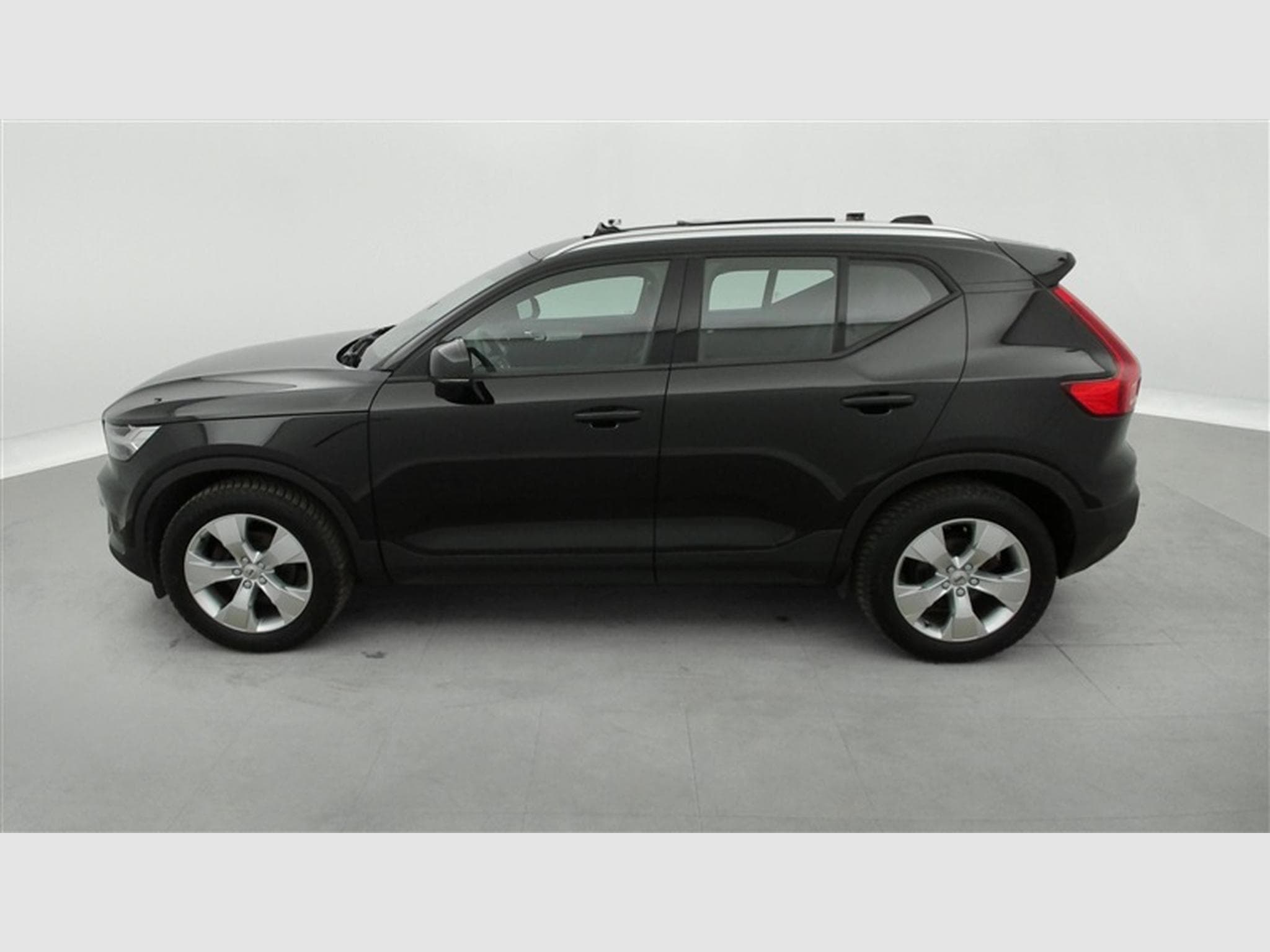 Volvo XC40 1.5 T3 Momentum Pro S-CUIR/NAVI/TO PANO/FULL LED/JA/PDC (2019) - Photo 3