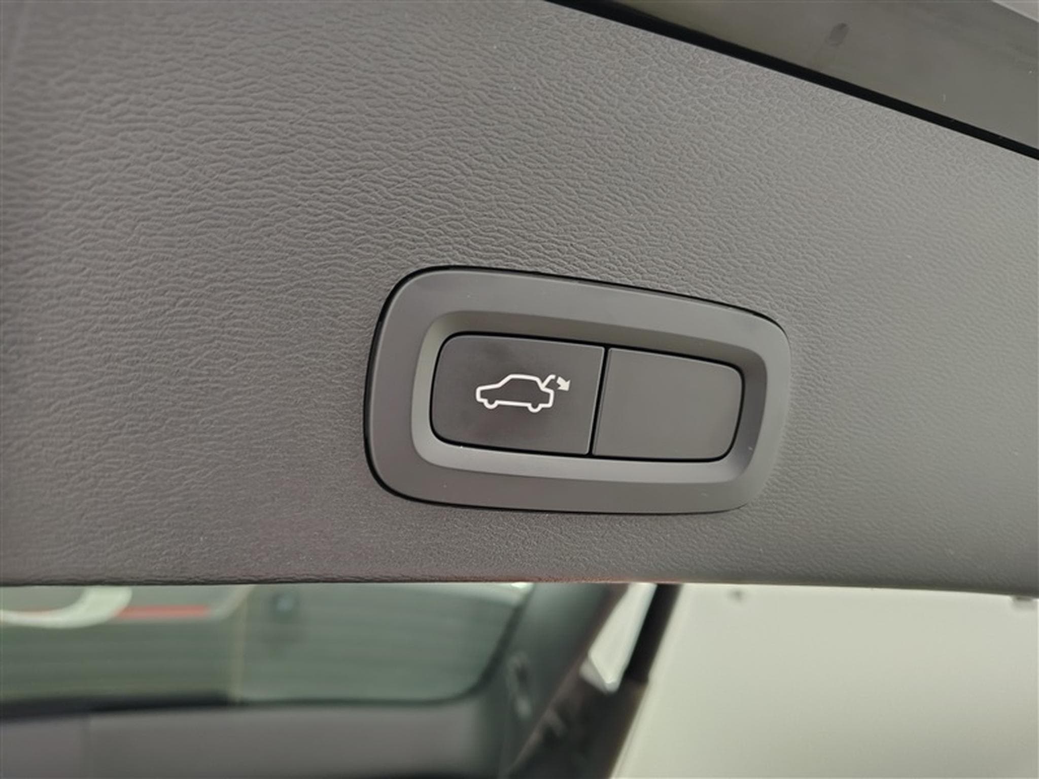 Volvo XC40 1.5 T3 Momentum Pro S-CUIR/NAVI/TO PANO/FULL LED/JA/PDC (2019) - Photo 19