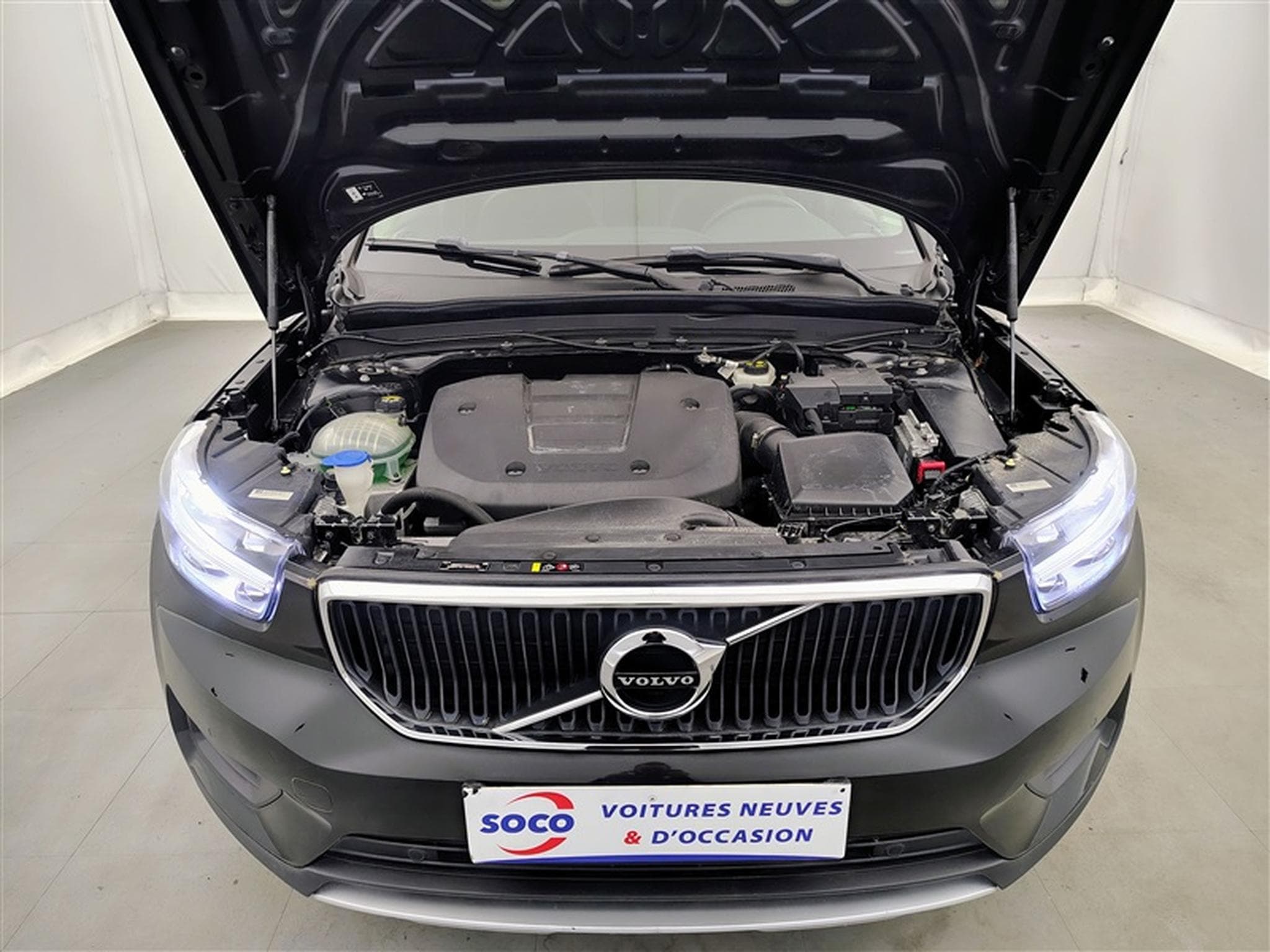 Volvo XC40 1.5 T3 Momentum Pro S-CUIR/NAVI/TO PANO/FULL LED/JA/PDC (2019) - Photo 21