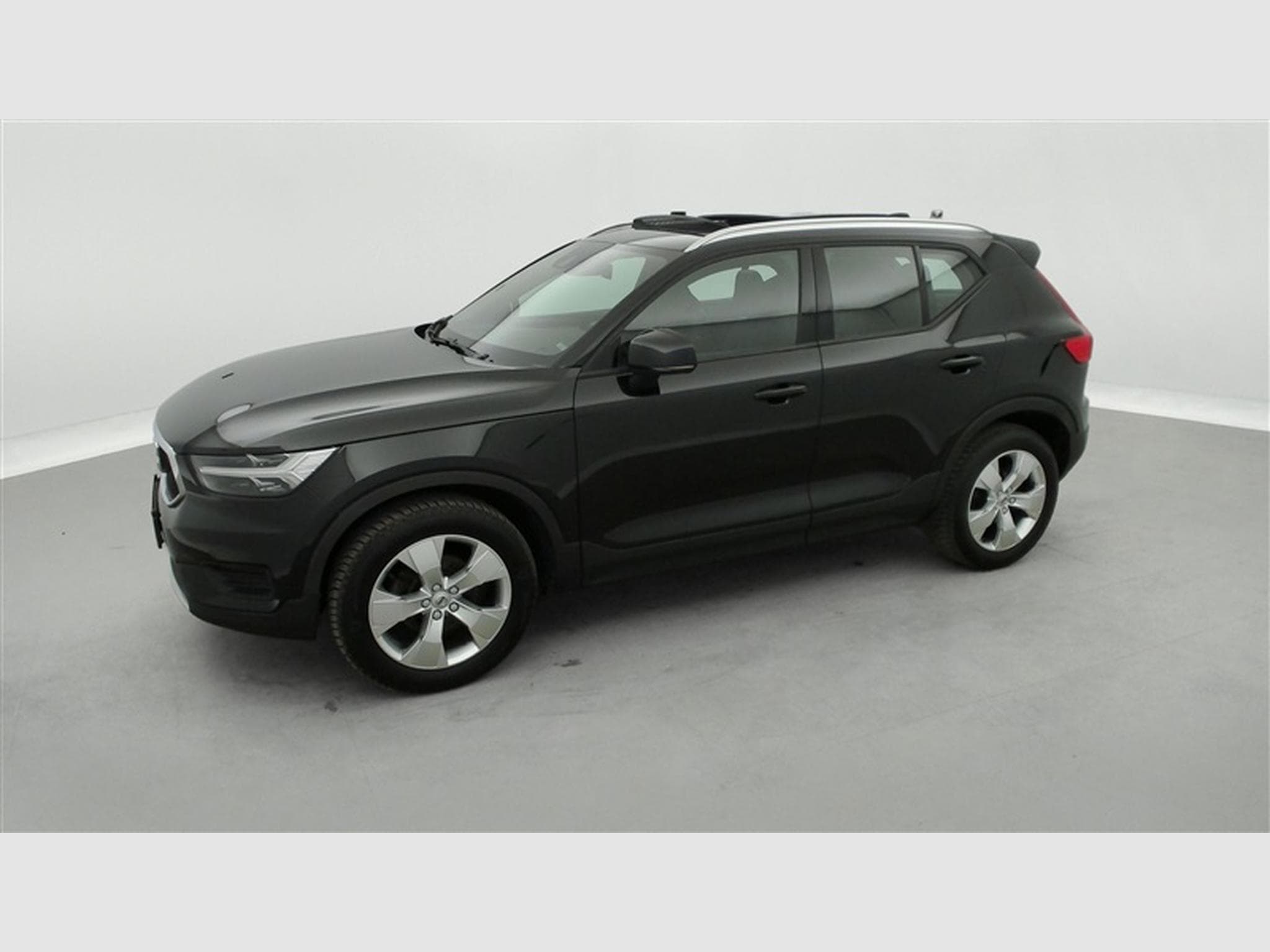 Volvo XC40 1.5 T3 Momentum Pro S-CUIR/NAVI/TO PANO/FULL LED/JA/PDC (2019) - Photo 23