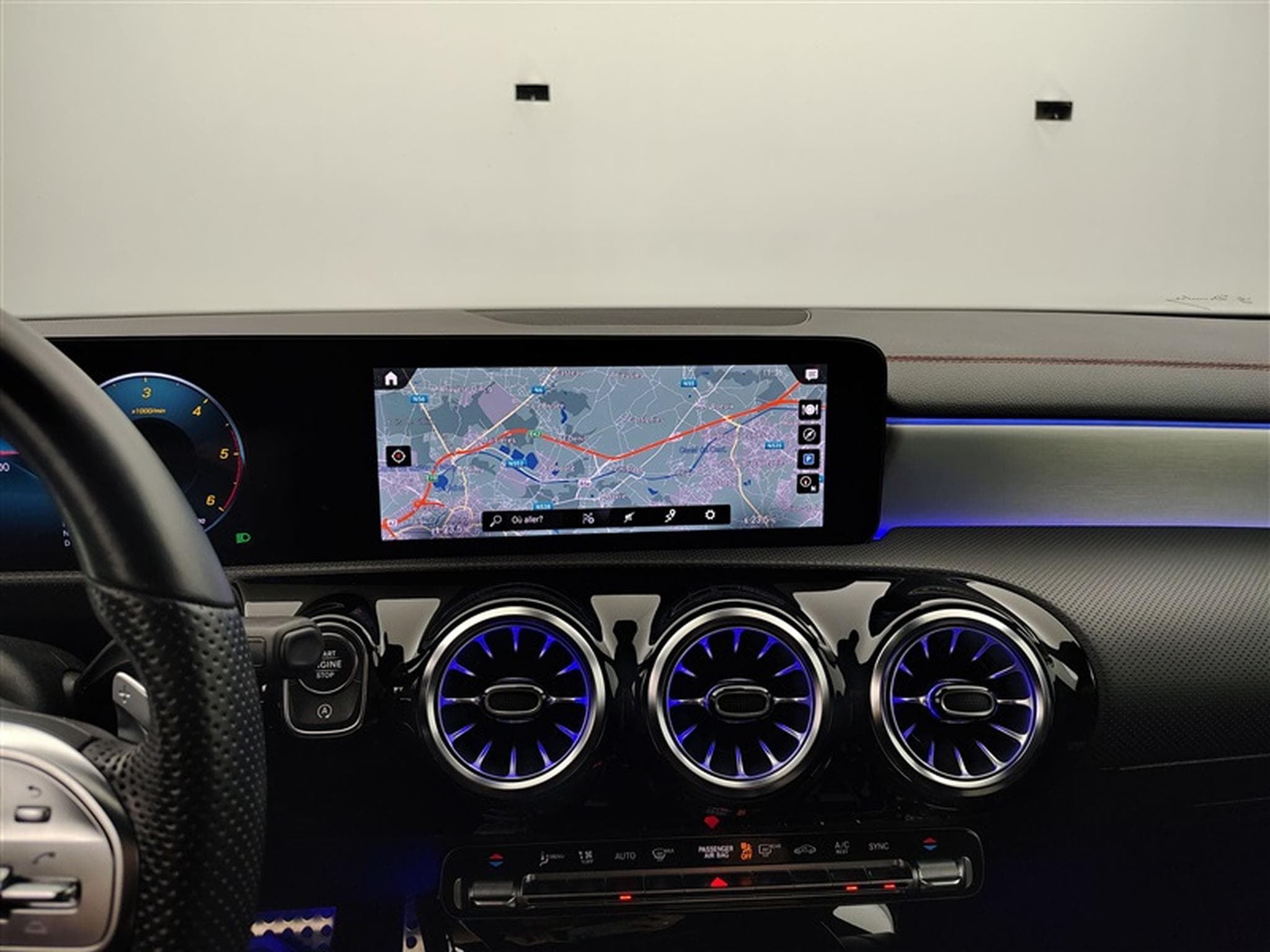 Mercedes CLA 200 d AMG Line (2023) - Foto 11