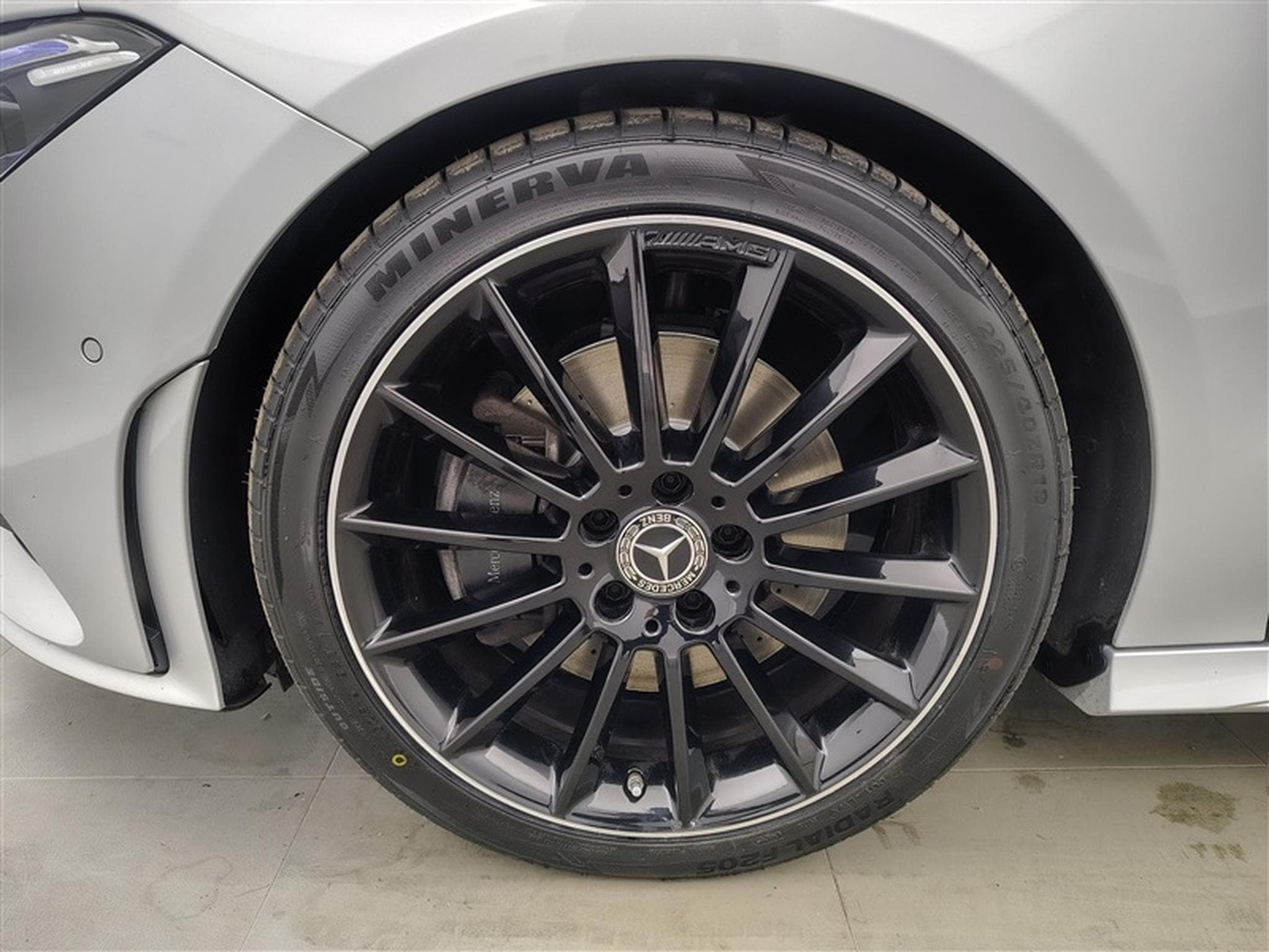 Mercedes CLA 200 d AMG Line (2023) - Foto 6