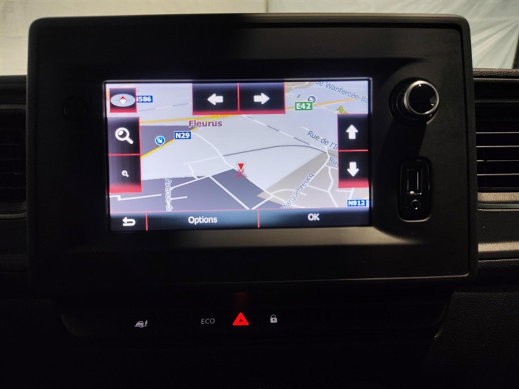 Renault Master 2.3 dCi 35 L2H2 Grand Confort NAVI / CLIM (2023) - Foto 11