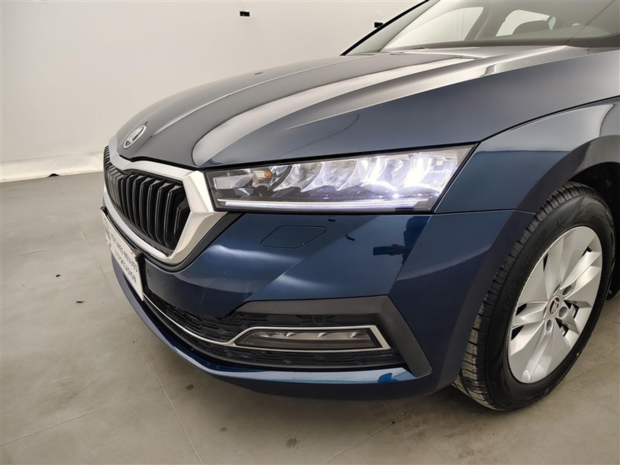 Skoda Octavia 1.0 TSI 115Cv DSG Ambition NAVI / CAMERA / CARPLAY (2021) - Foto 15