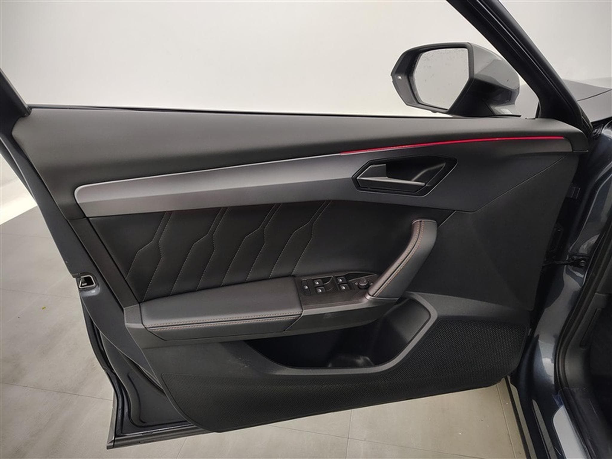 Cupra Formentor 1.5 TSI 150cv DSG NAVI / CARPLAY / FULL LED / CAMERA / JA 18 (2024) - Foto 17