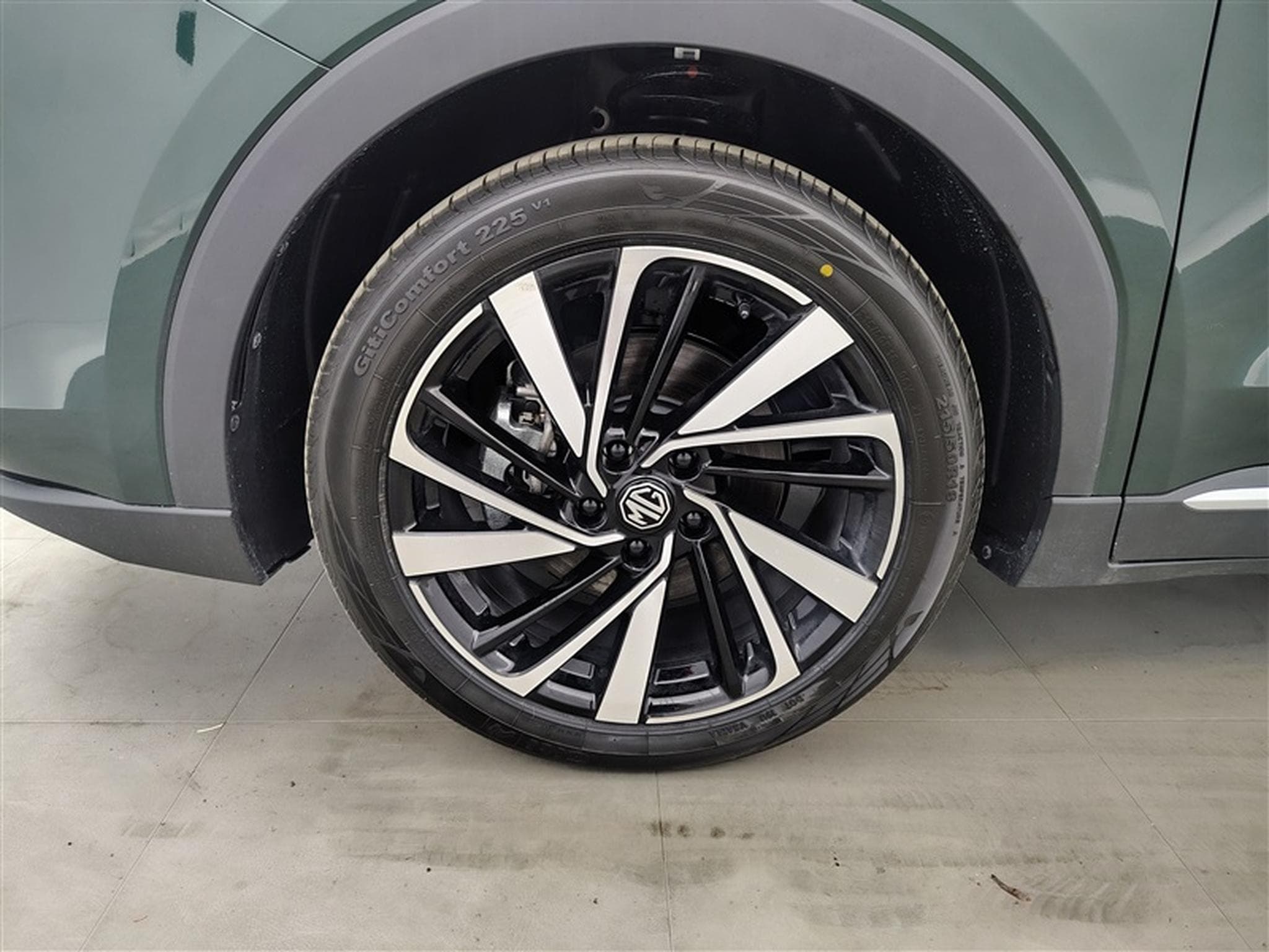 MG ZS 1.5 Hybrid+ Luxury NAVI / FULL LED / CUIR / CAMERA 360 (2026) - Foto 6