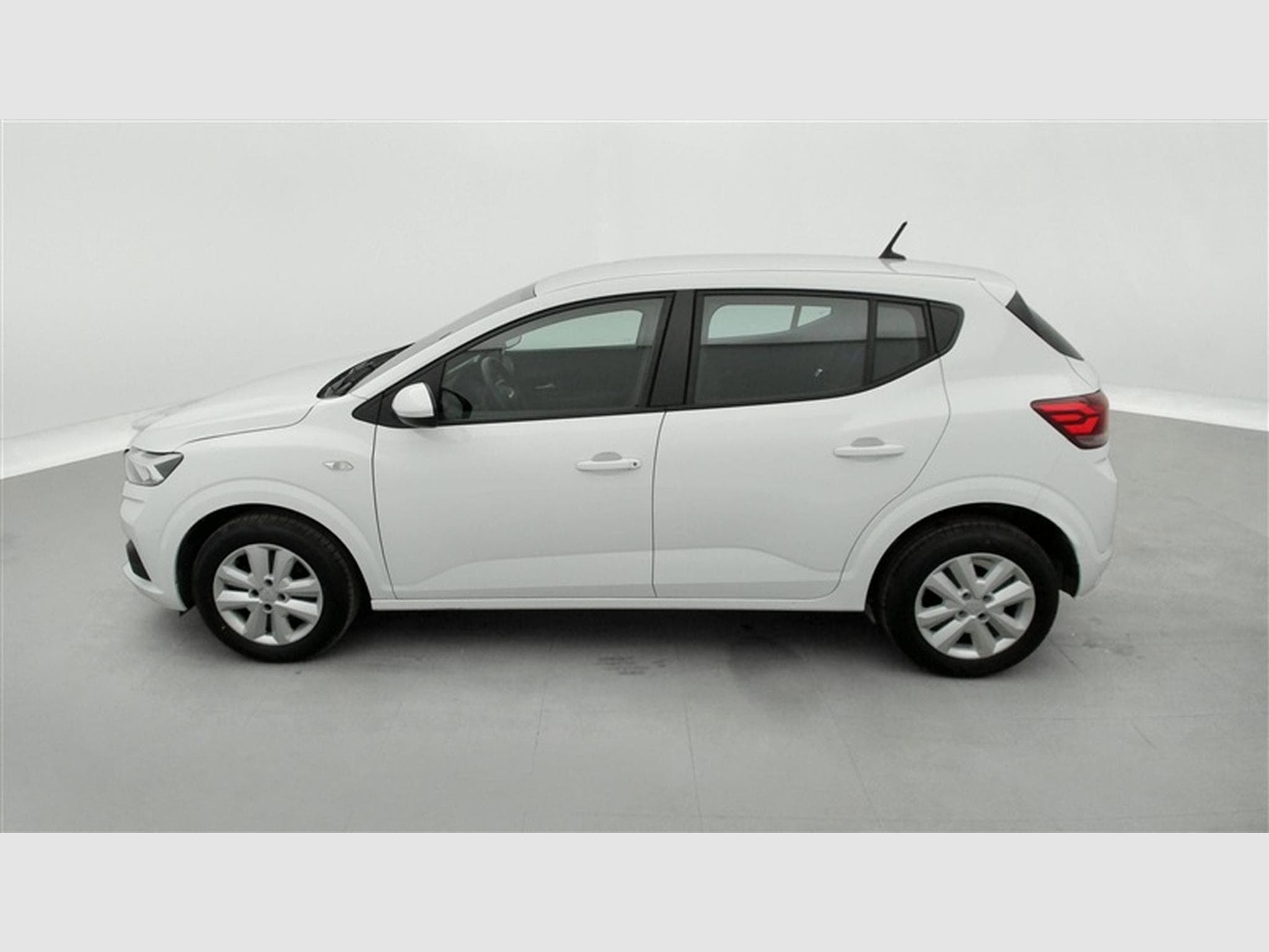 Dacia Sandero 1.0 TCe Expression CVT (2024) - Foto 3