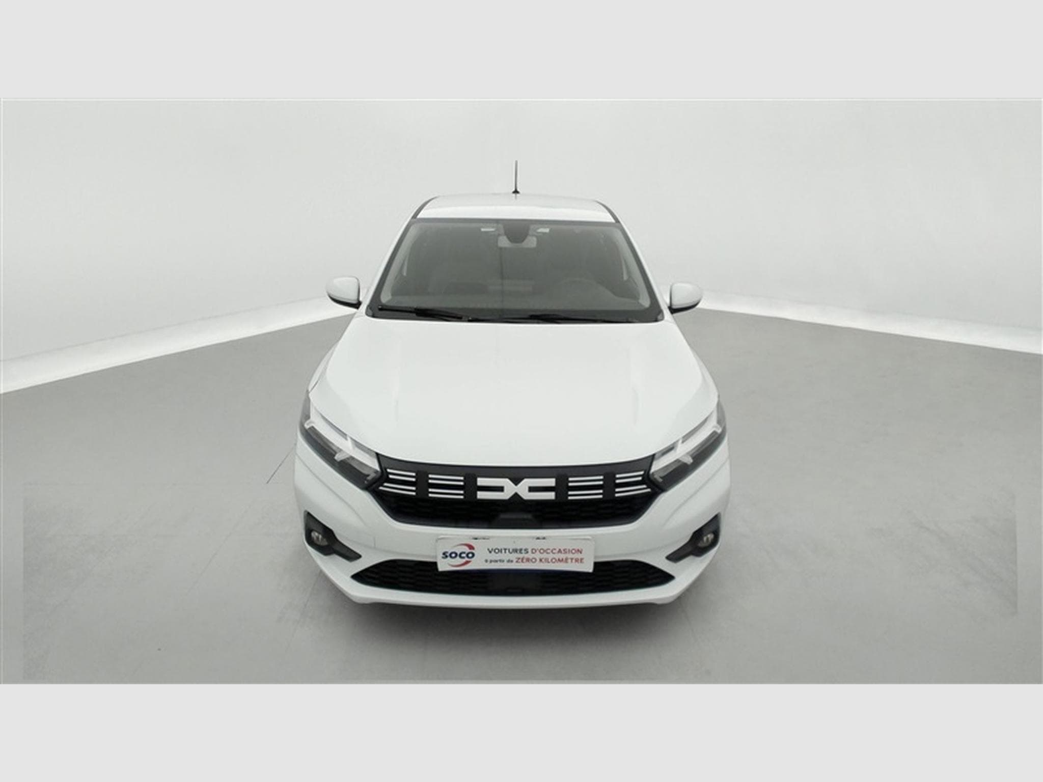 Dacia Sandero 1.0 TCe Expression CVT (2024) - Foto 4