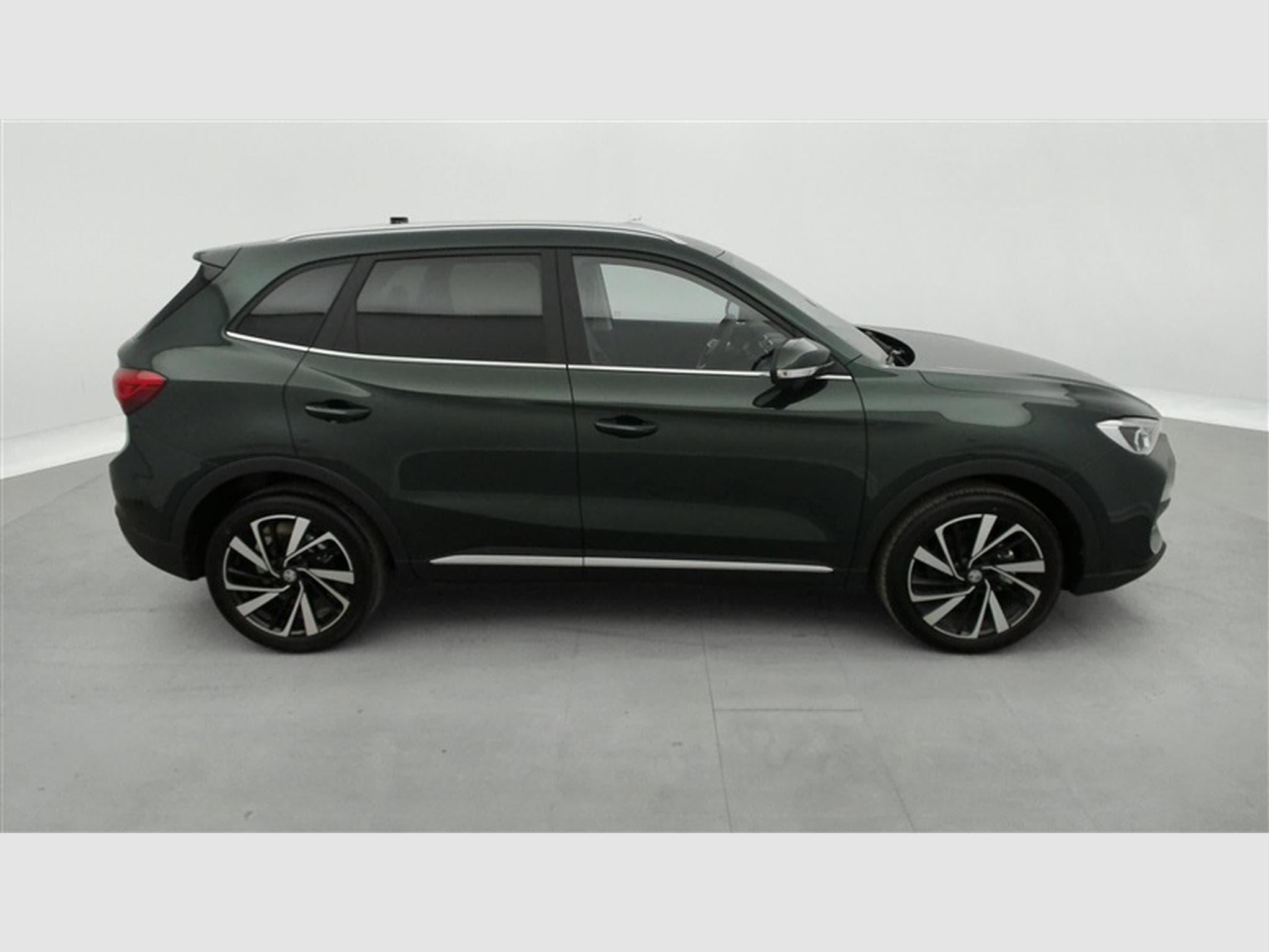 MG ZS 1.5 Hybrid+ Luxury NAVI / FULL LED / CUIR / CAMERA 360 (2026) - Foto 24
