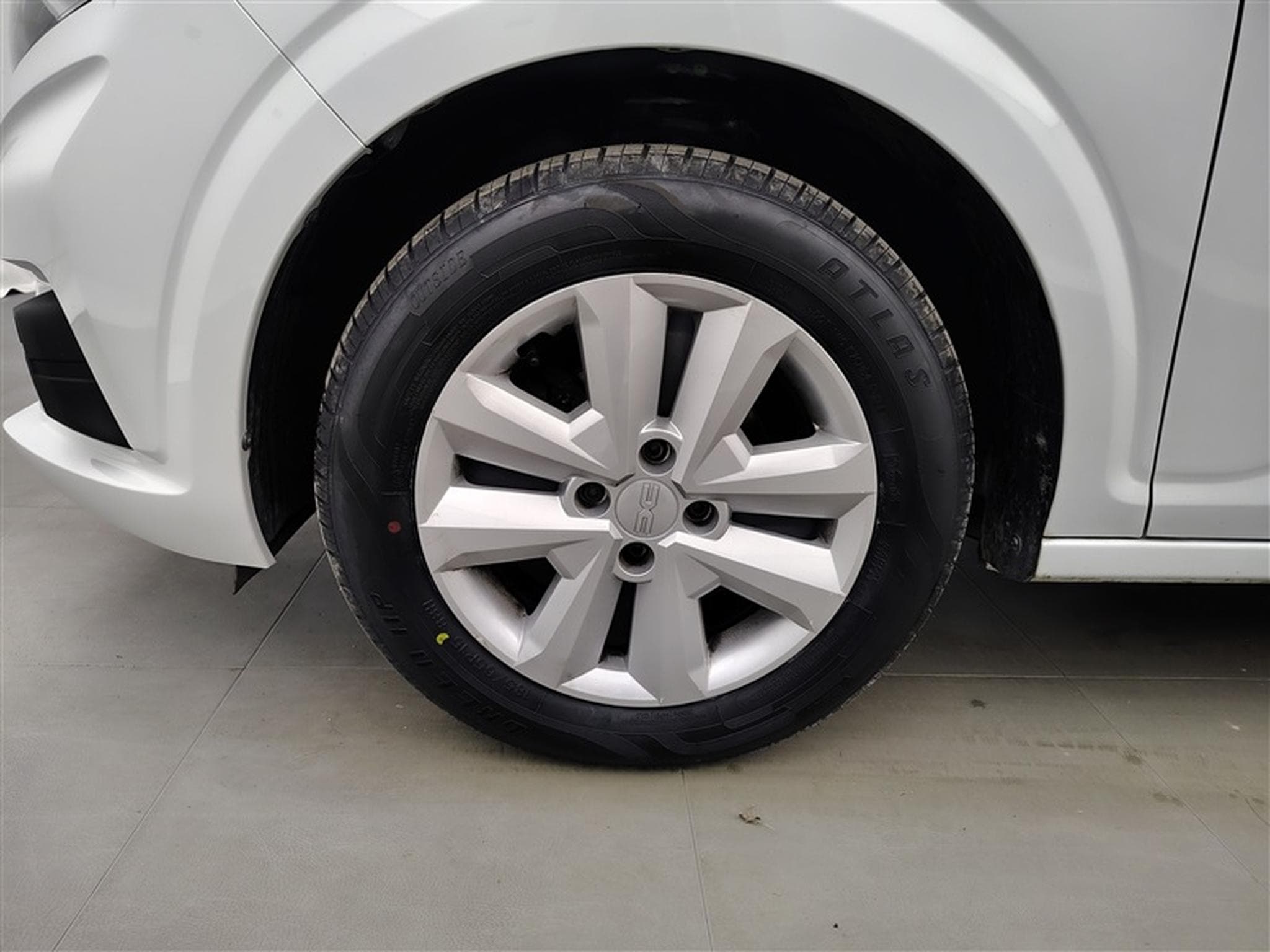 Dacia Sandero 1.0 TCe Expression CVT (2024) - Foto 6