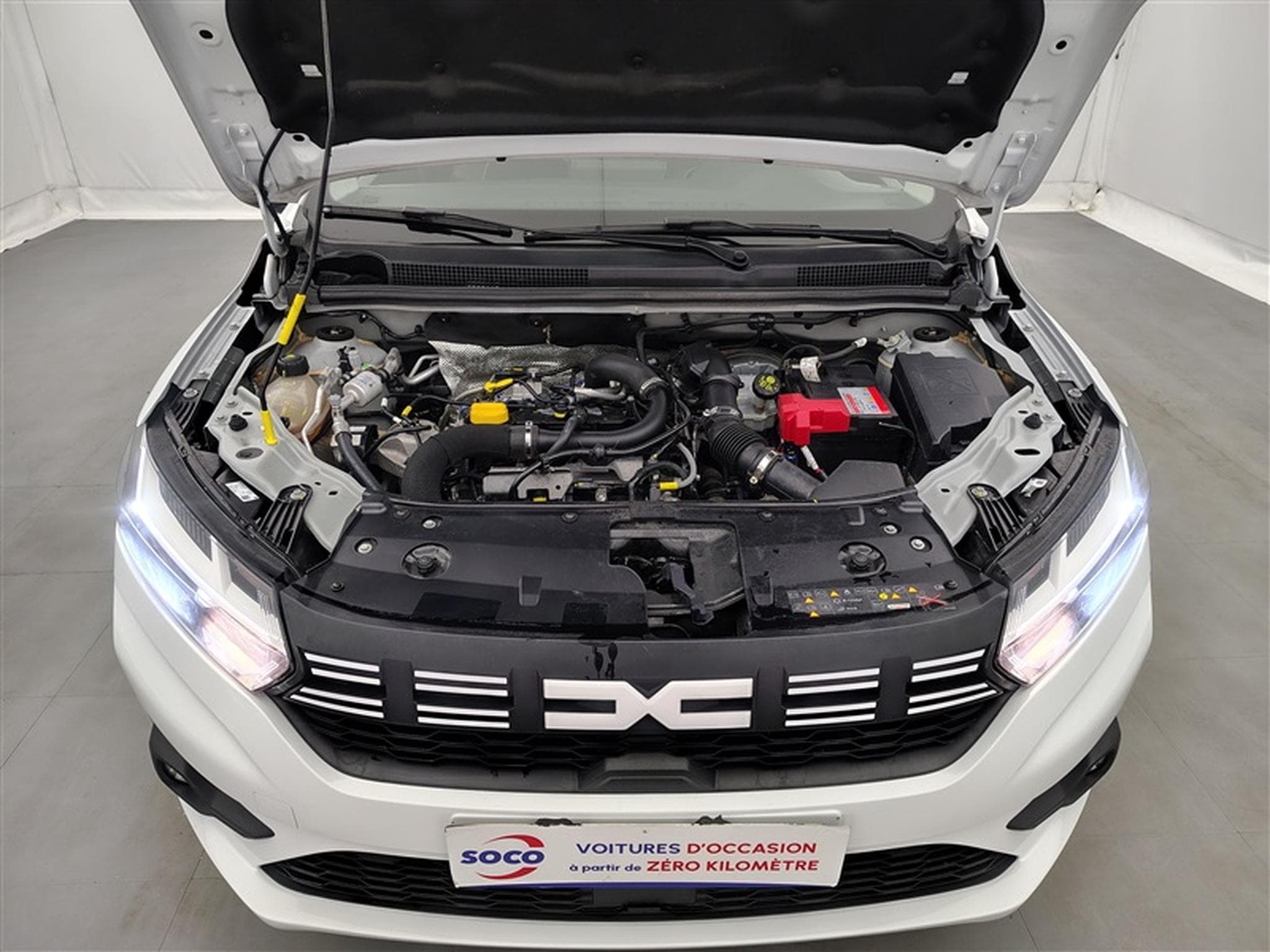 Dacia Sandero 1.0 TCe Expression CVT (2024) - Foto 17