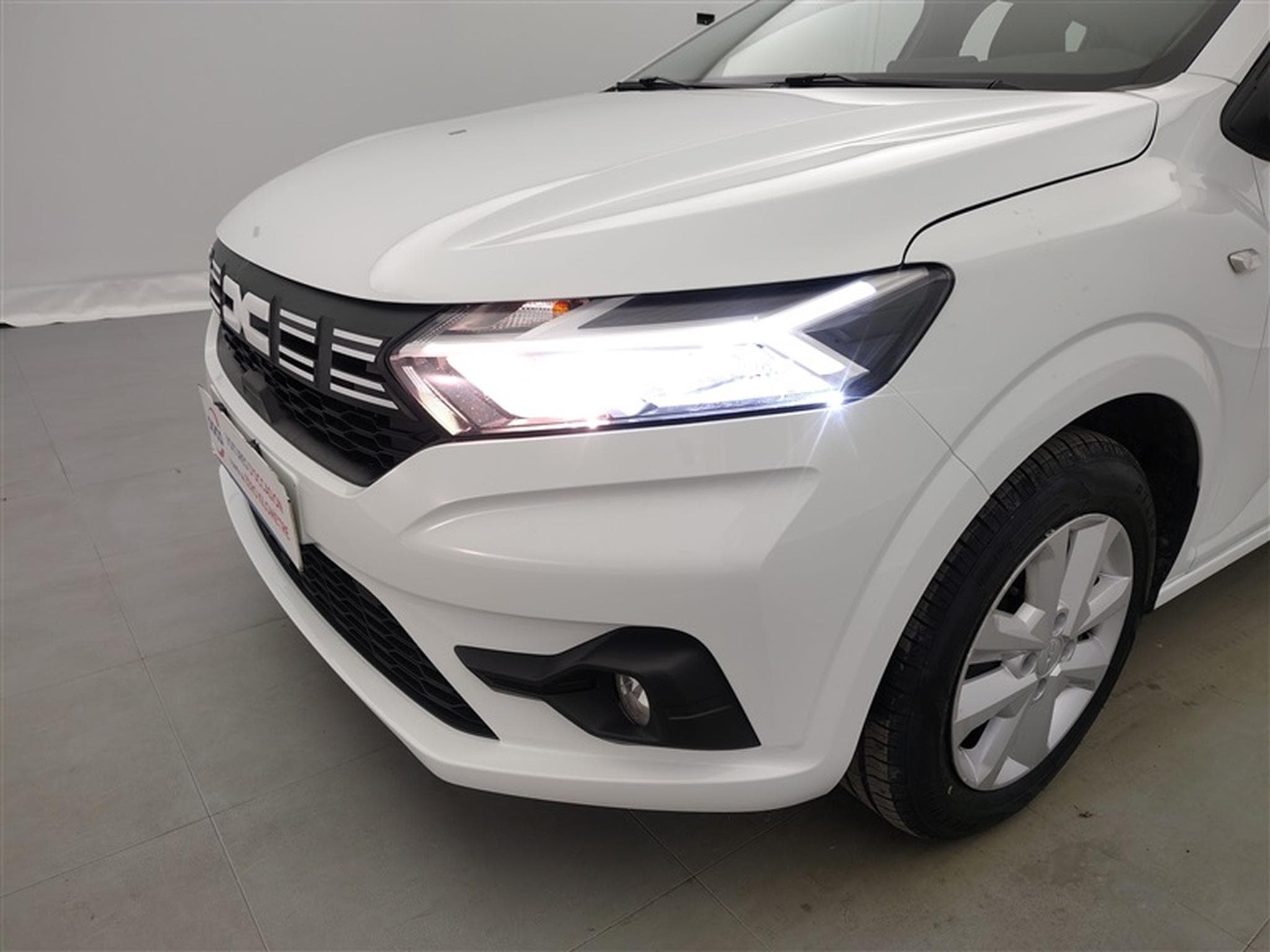 Dacia Sandero 1.0 TCe Expression CVT (2024) - Foto 15