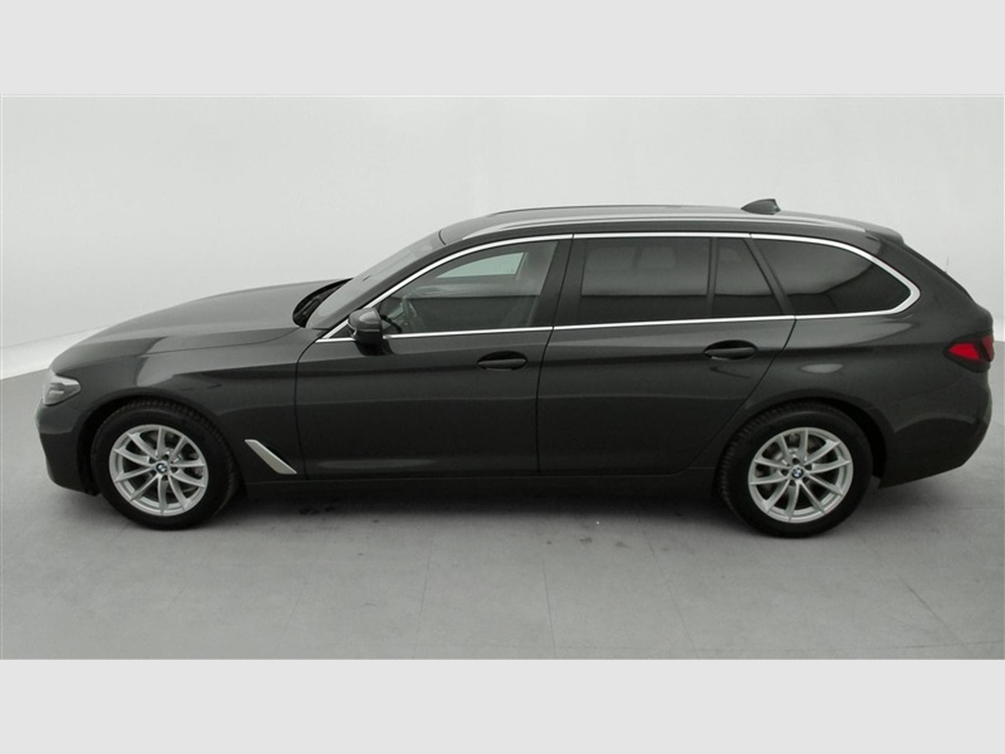BMW 518 Touring 518 dA MHEV NAVI / CUIR SPORT / FULL LED (2023) - Foto 3