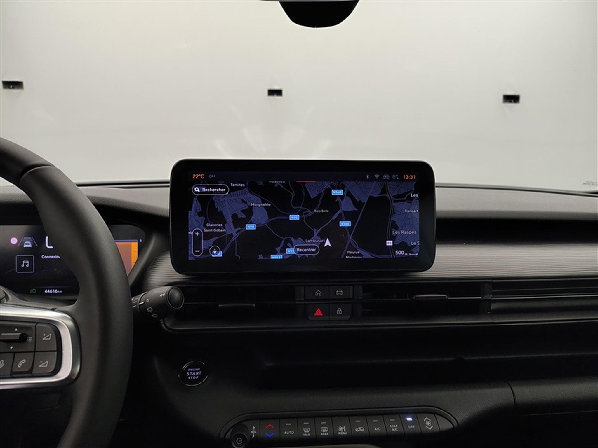 Jeep Avenger 1.2 Turbo 100cv Altitude NAVI / S-CUIR / FULL LED / CARPLAY (2025) - Foto 11