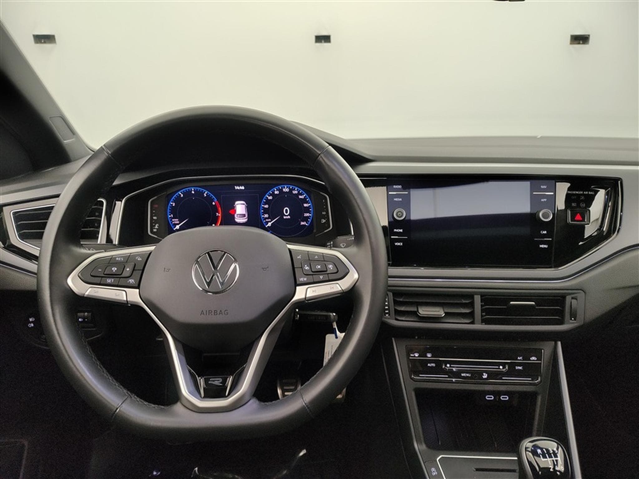 VW Taigo 1.0 TSI 115Cv R-Line CARPLAY / TO PANO / FULL LED (2025) - Foto 9