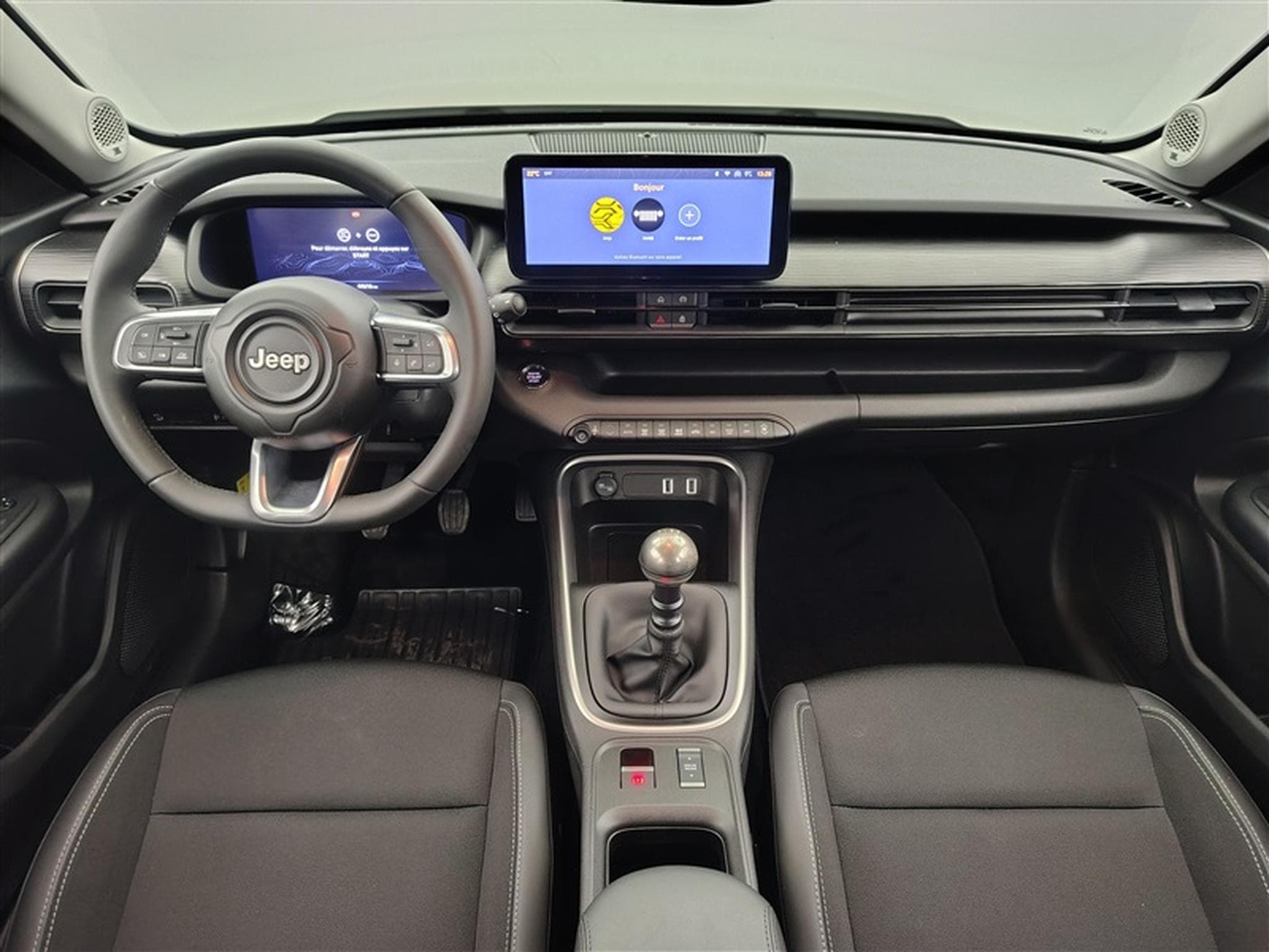 Jeep Avenger 1.2 Turbo 100cv Altitude NAVI / S-CUIR / FULL LED / CARPLAY (2025) - Foto 8