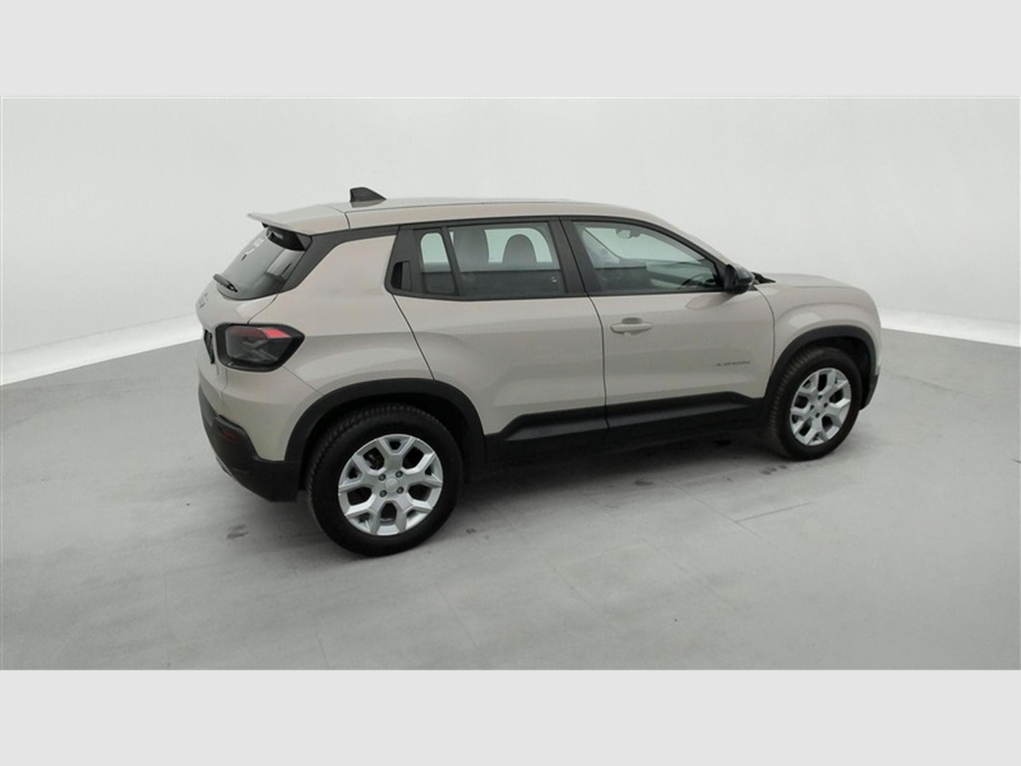 Jeep Avenger 1.2 Turbo 100cv Altitude NAVI / S-CUIR / FULL LED / CARPLAY (2025) - Foto 25