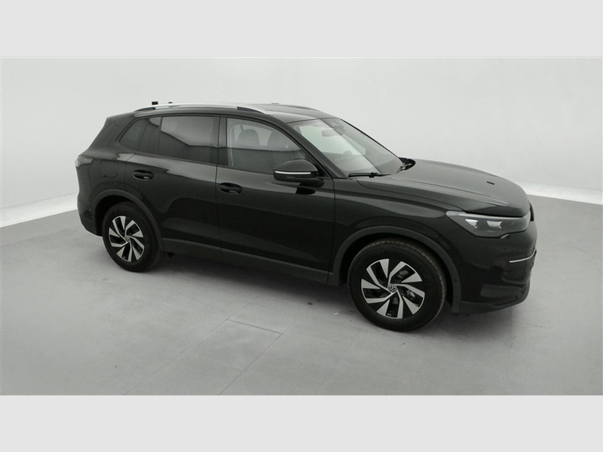 VW Tiguan 1.5 TSI 130cv DSG United CARPLAY / FULL LED / CAMERA 360° (2026) - Photo 24