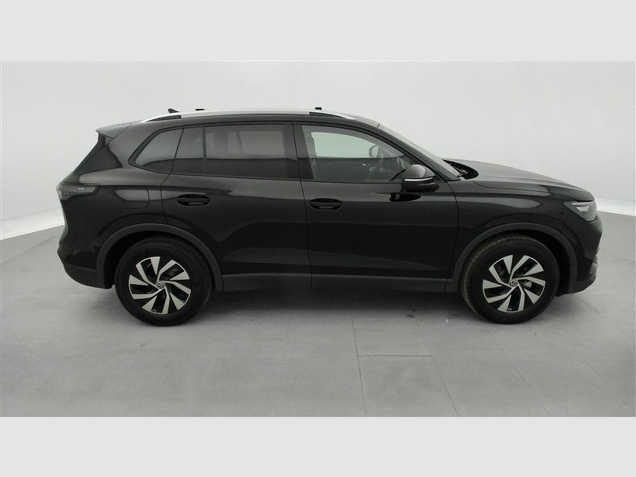 VW Tiguan 1.5 TSI 130cv DSG United CARPLAY / FULL LED / CAMERA 360° (2026) - Photo 25