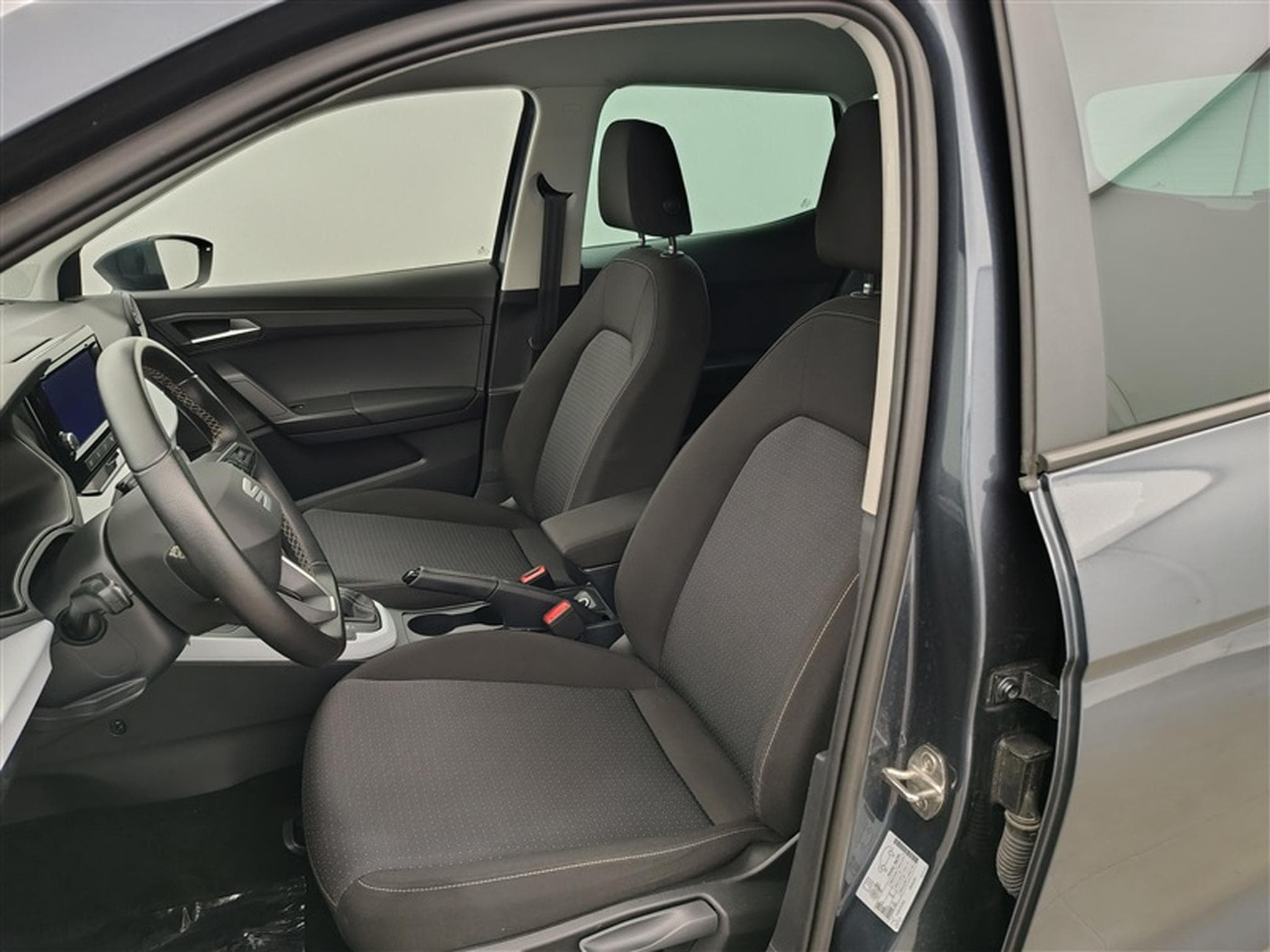 Seat Arona 1.0 TSI Move! Full Link DSG (2023) - Photo 7