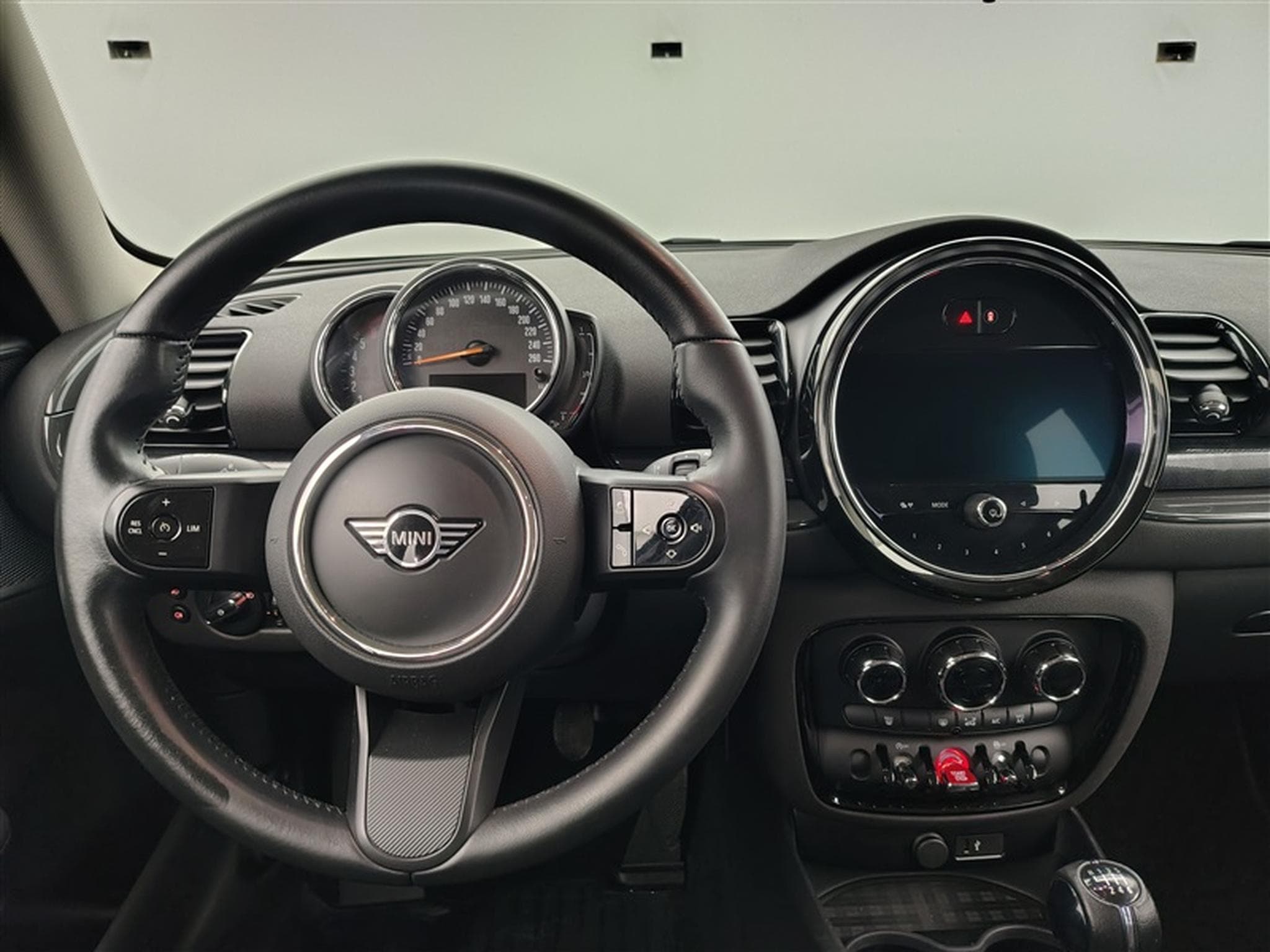 MINI One Navi / Led / PDC (2022) - Photo 9