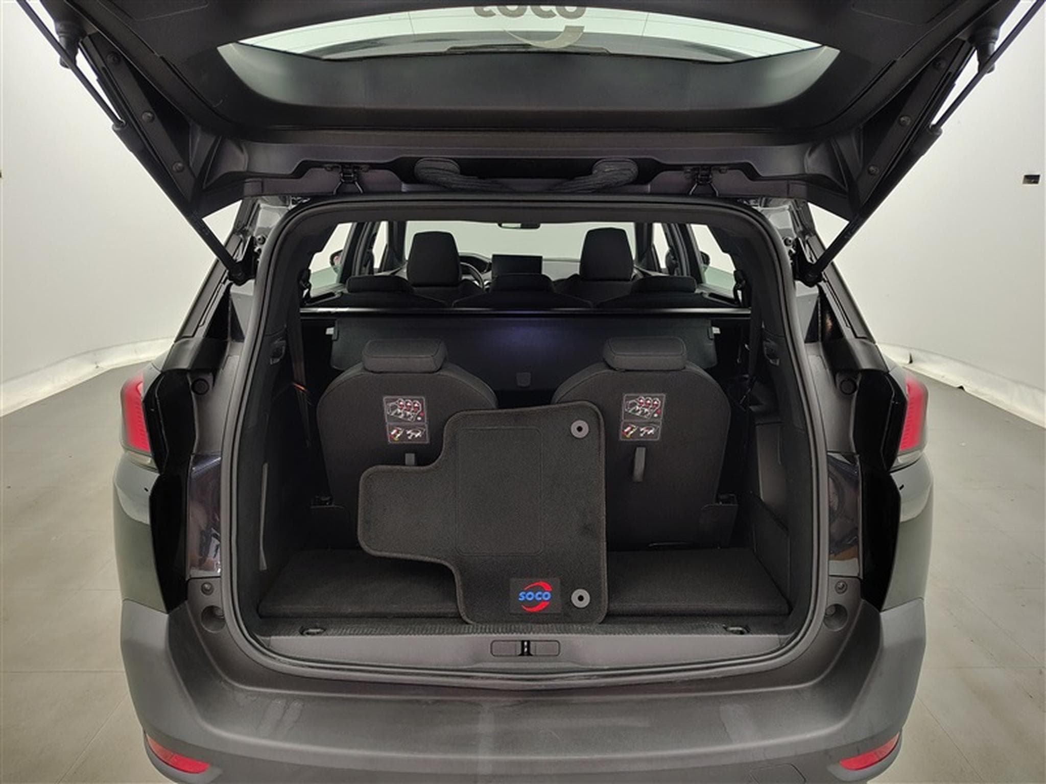 Peugeot 5008 1.2 PureTech 130Cv EAT8 Active Pack  7PL / NAVI / CAMERA (2023) - Photo 14