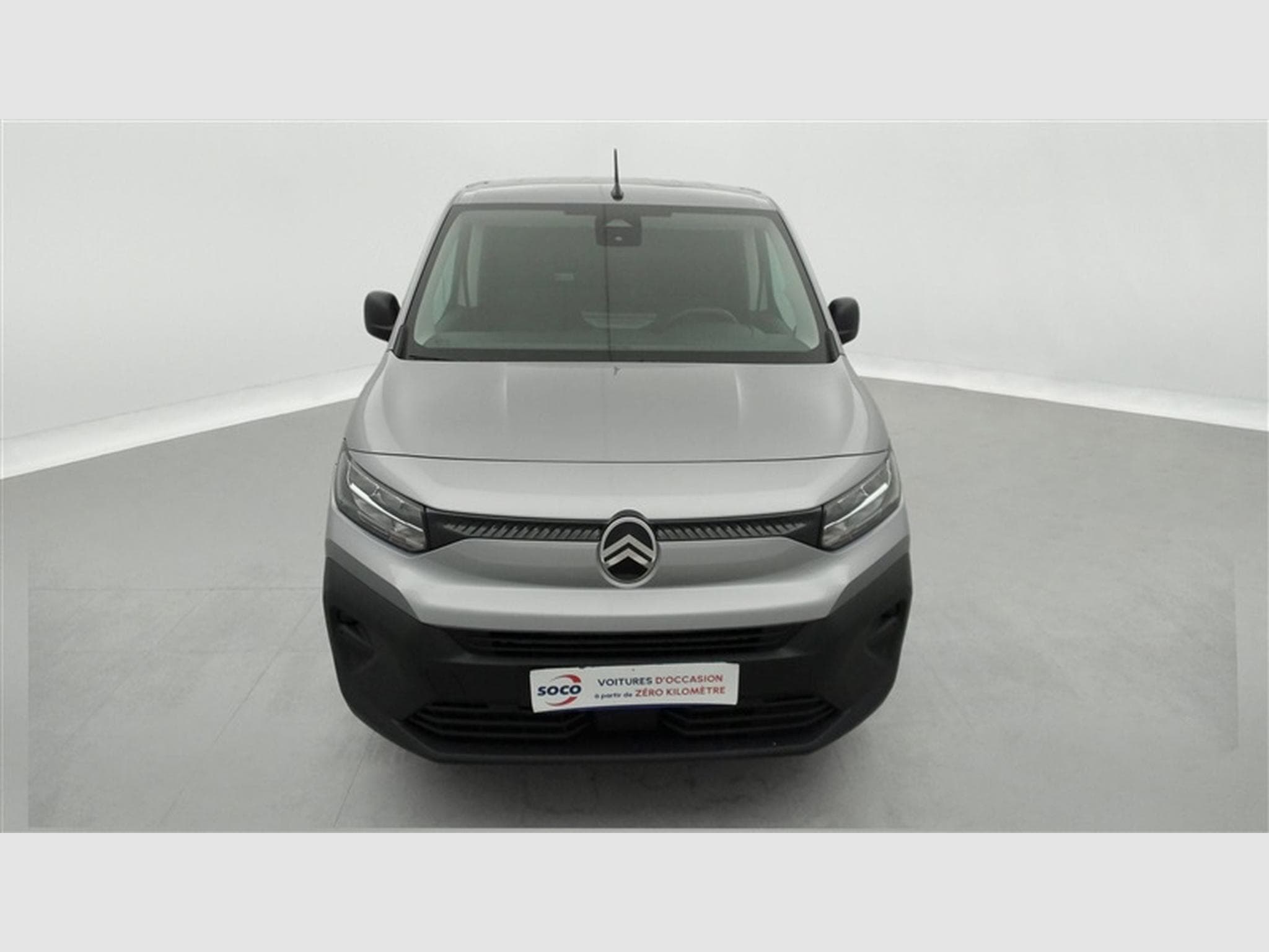 Citroën Berlingo 1.5 BlueHDi 100cv M 3pl. CARPLAY / CAMERA (2026) - Photo 4