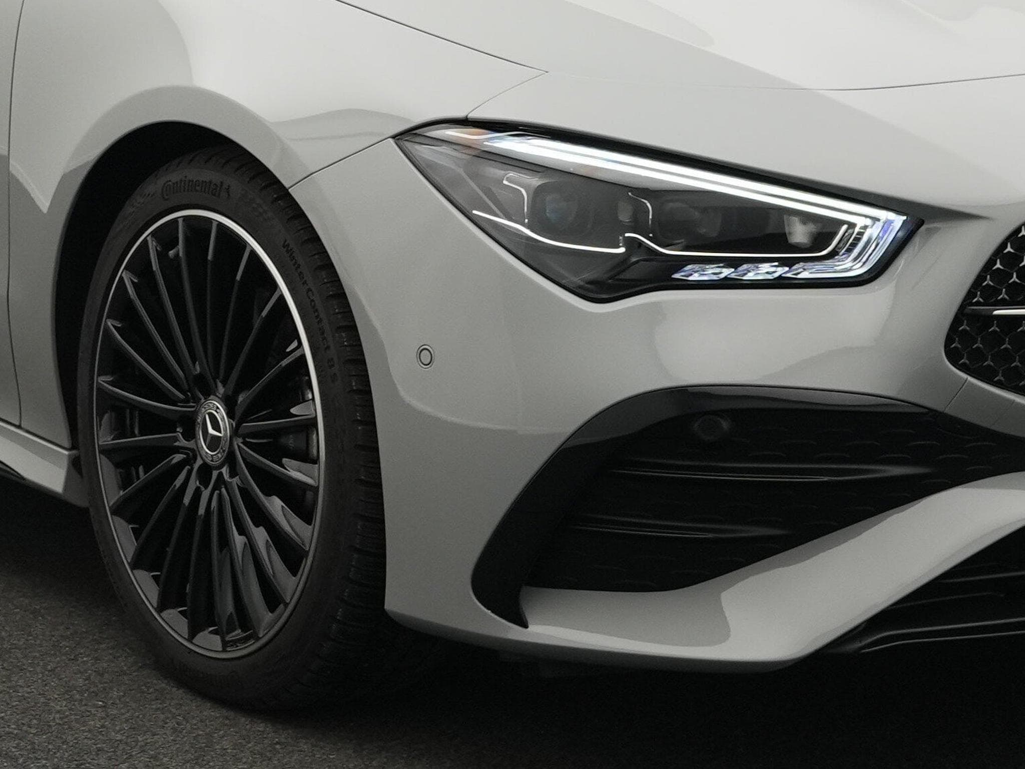 Mercedes CLA 200 d AMG-Line Cpe Multi+Kamera+Night+19" (2025) - Foto 9