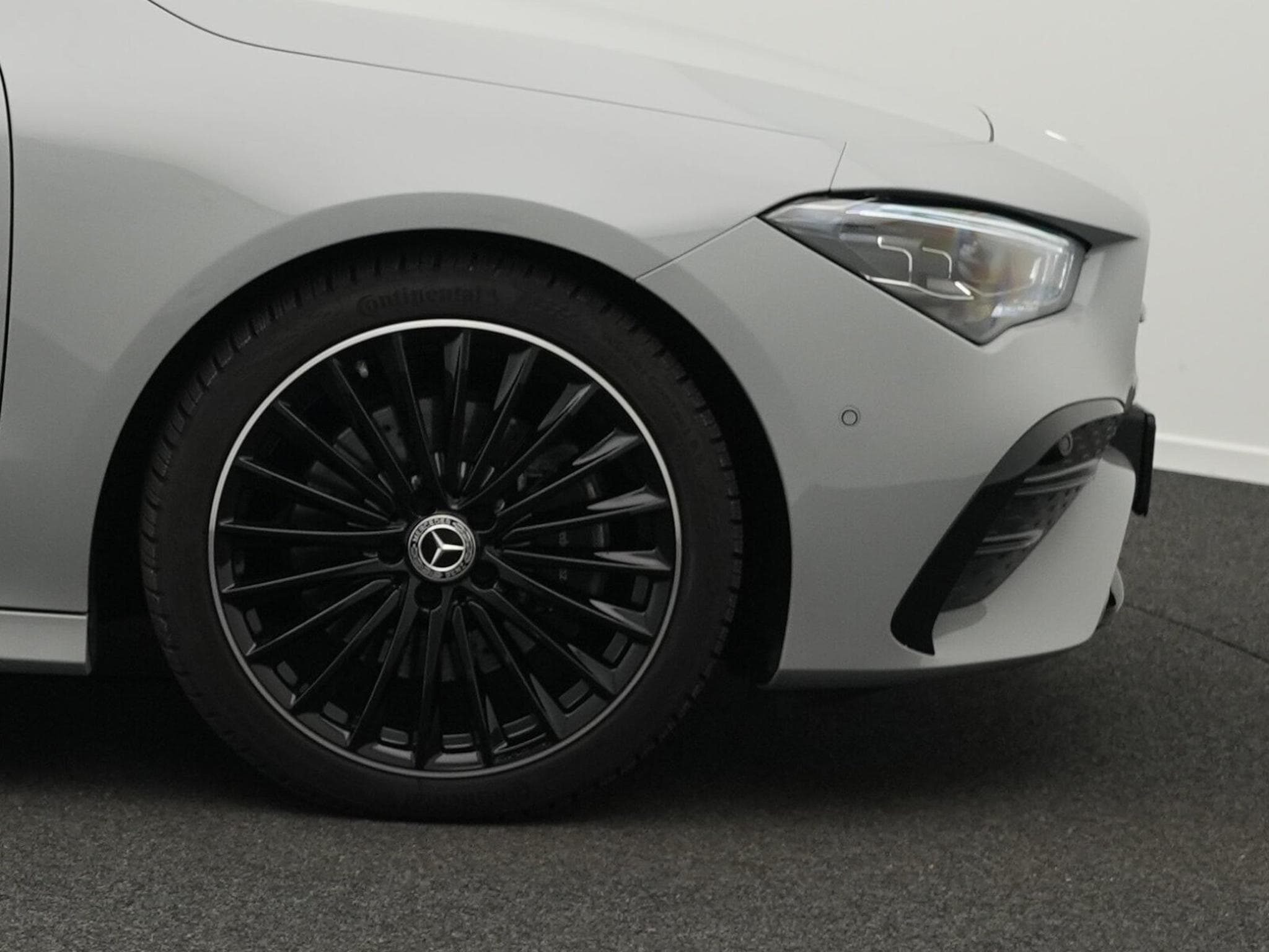 Mercedes CLA 200 d AMG-Line Cpe Multi+Kamera+Night+19" (2025) - Foto 8