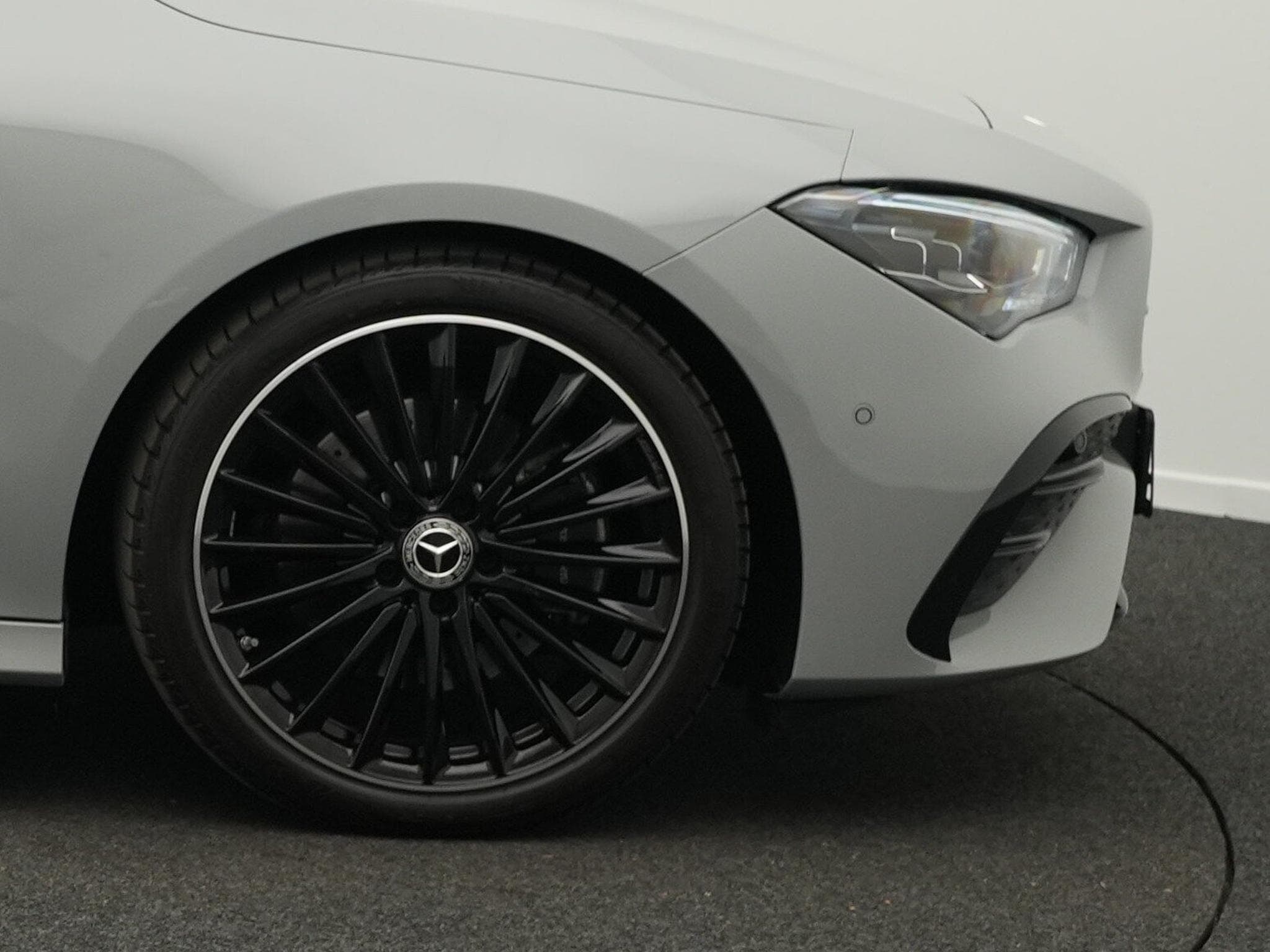 Mercedes CLA 200 d AMG-Line Cpe Multi+Kamera+Night+19" (2025) - Photo 8