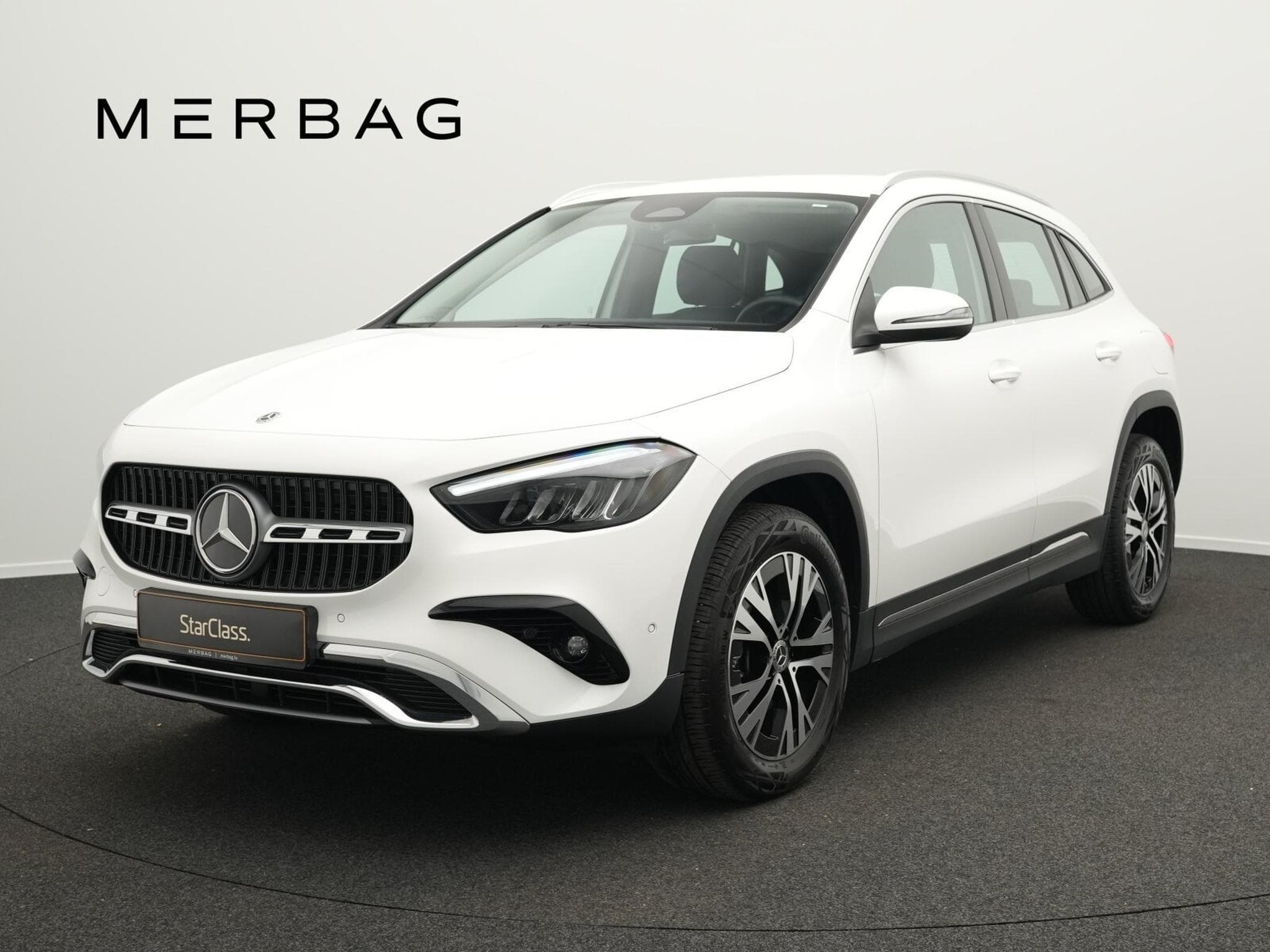 Mercedes GLA 180 Progressive LED+Kamera+Easypack (2025) - Photo 1