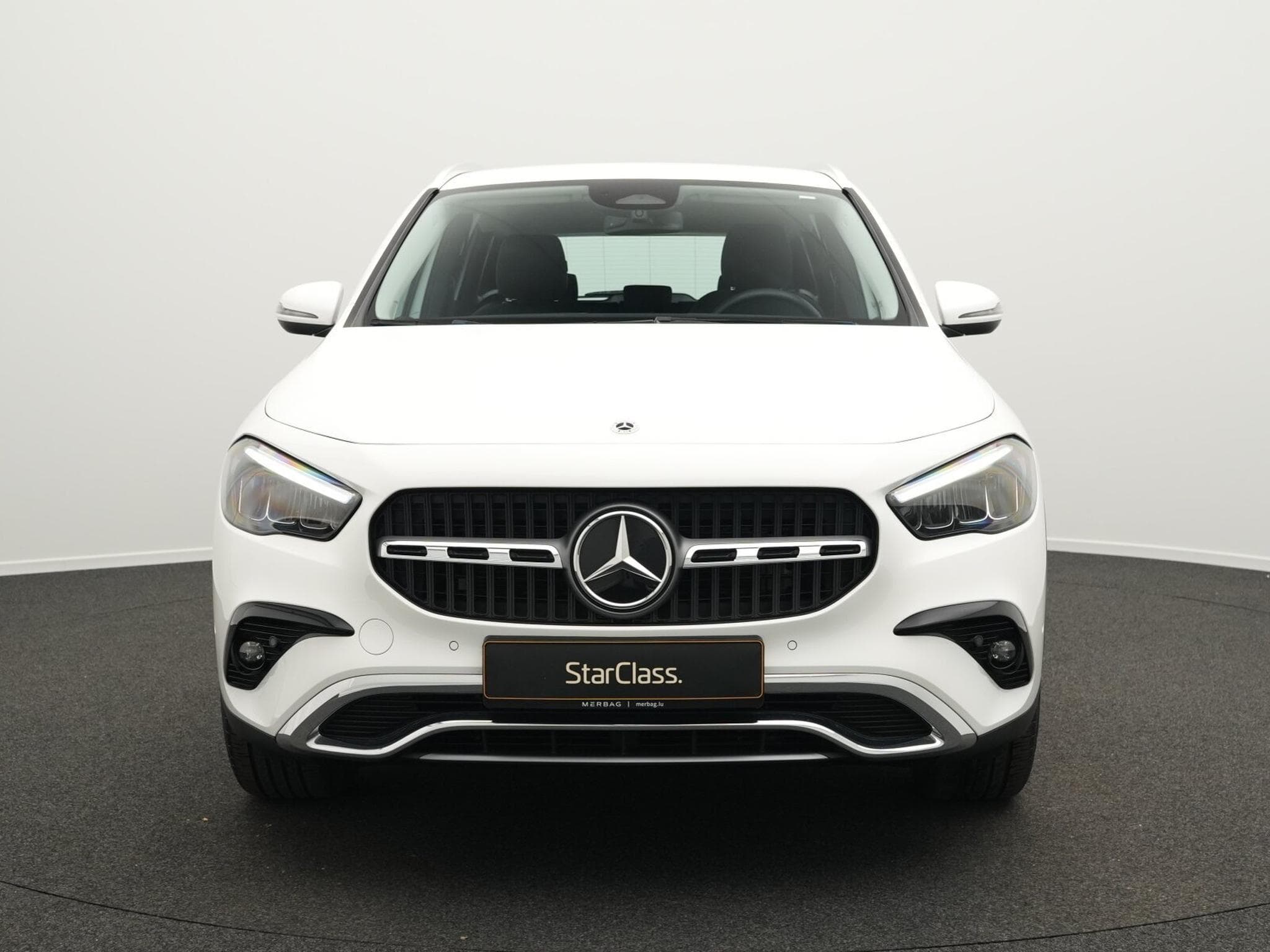Mercedes GLA 180 Progressive LED+Kamera+Easypack (2025) - Photo 2