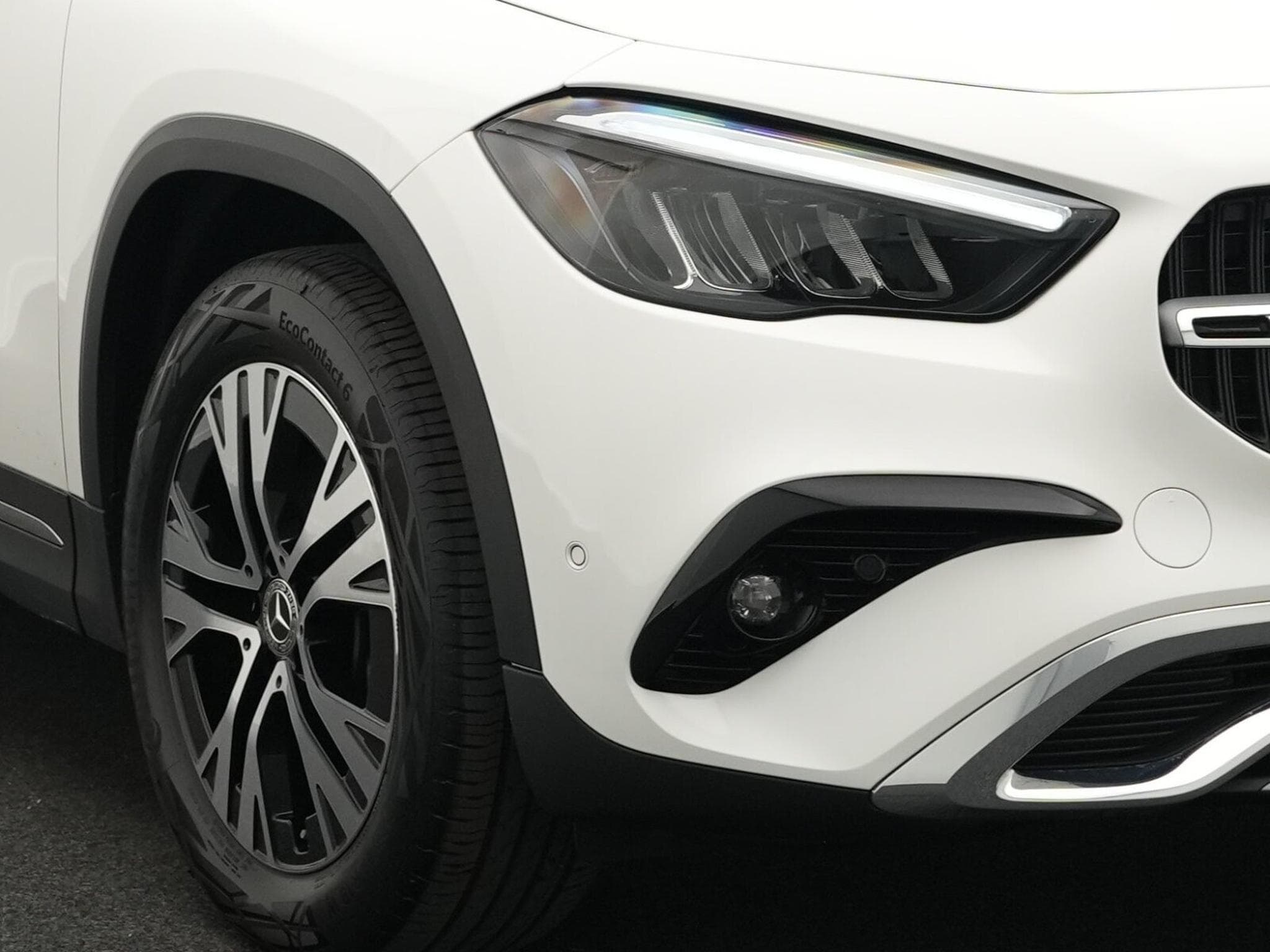 Mercedes GLA 180 Progressive LED+Kamera+Easypack (2025) - Photo 9