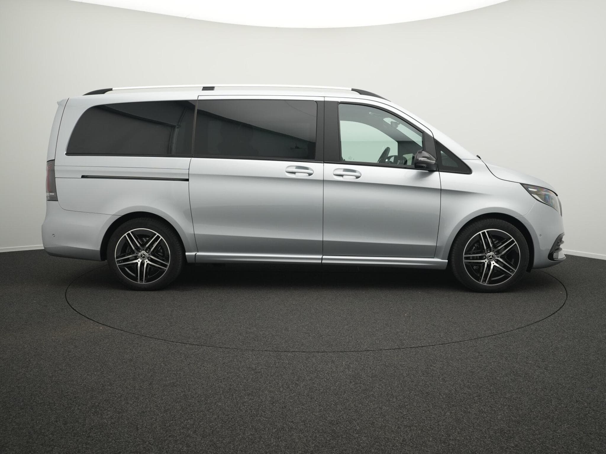 Mercedes V d 4MATIC EXCLUSIVE Lang (2026) - Photo 5