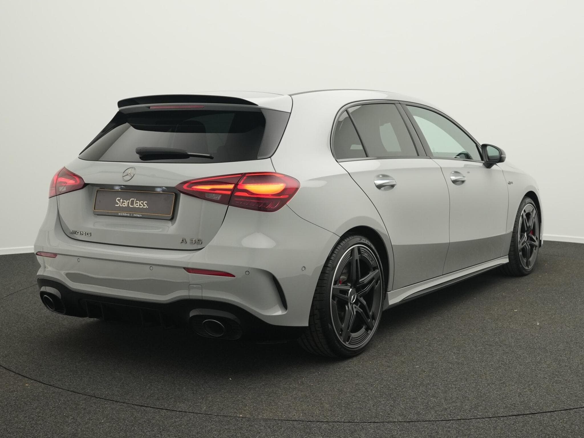 Mercedes A 35 AMG 4M Multi+Night+Kamera+19" (2025) - Photo 3
