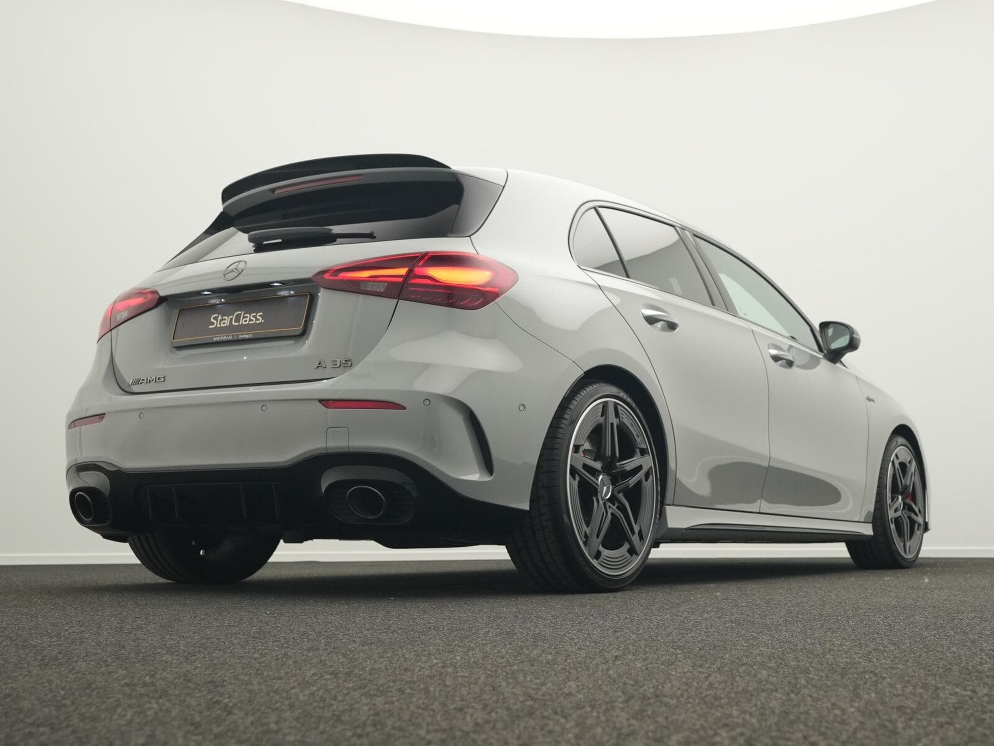 Mercedes A 35 AMG 4M Multi+Night+Kamera+19" (2025) - Photo 11
