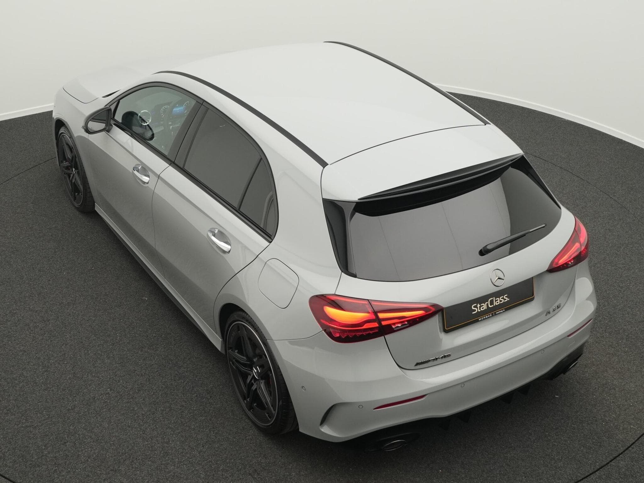 Mercedes A 35 AMG 4M Multi+Night+Kamera+19" (2025) - Photo 13