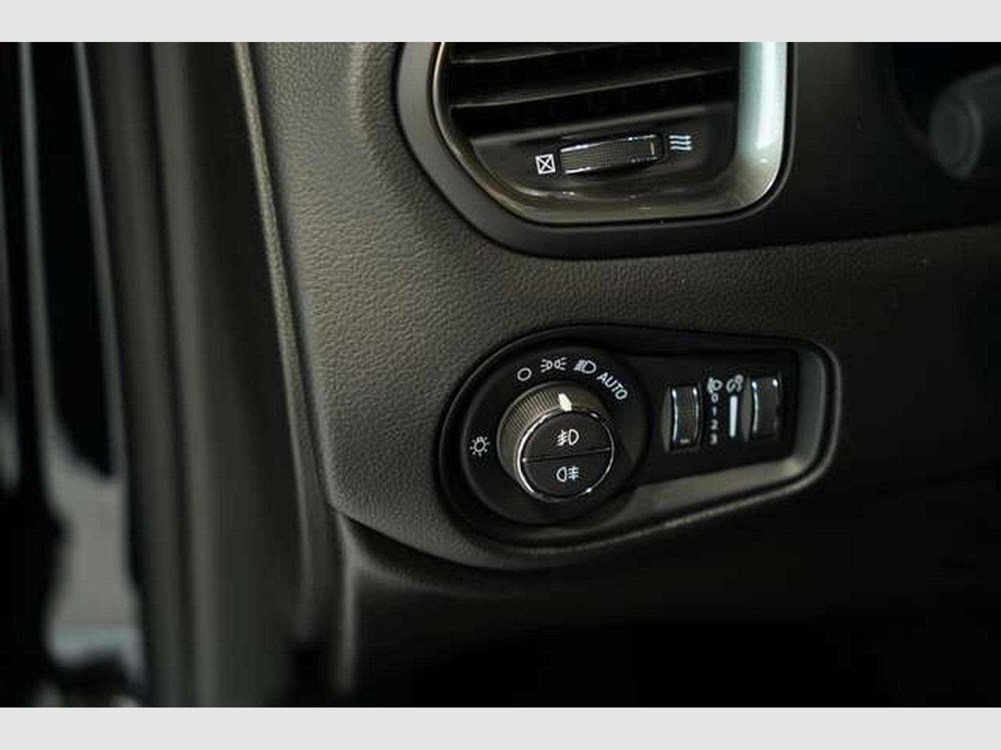 Jeep Renegade Longitude Mild-Hybrid FWD 2.H *Garantie (2025) - Foto 24